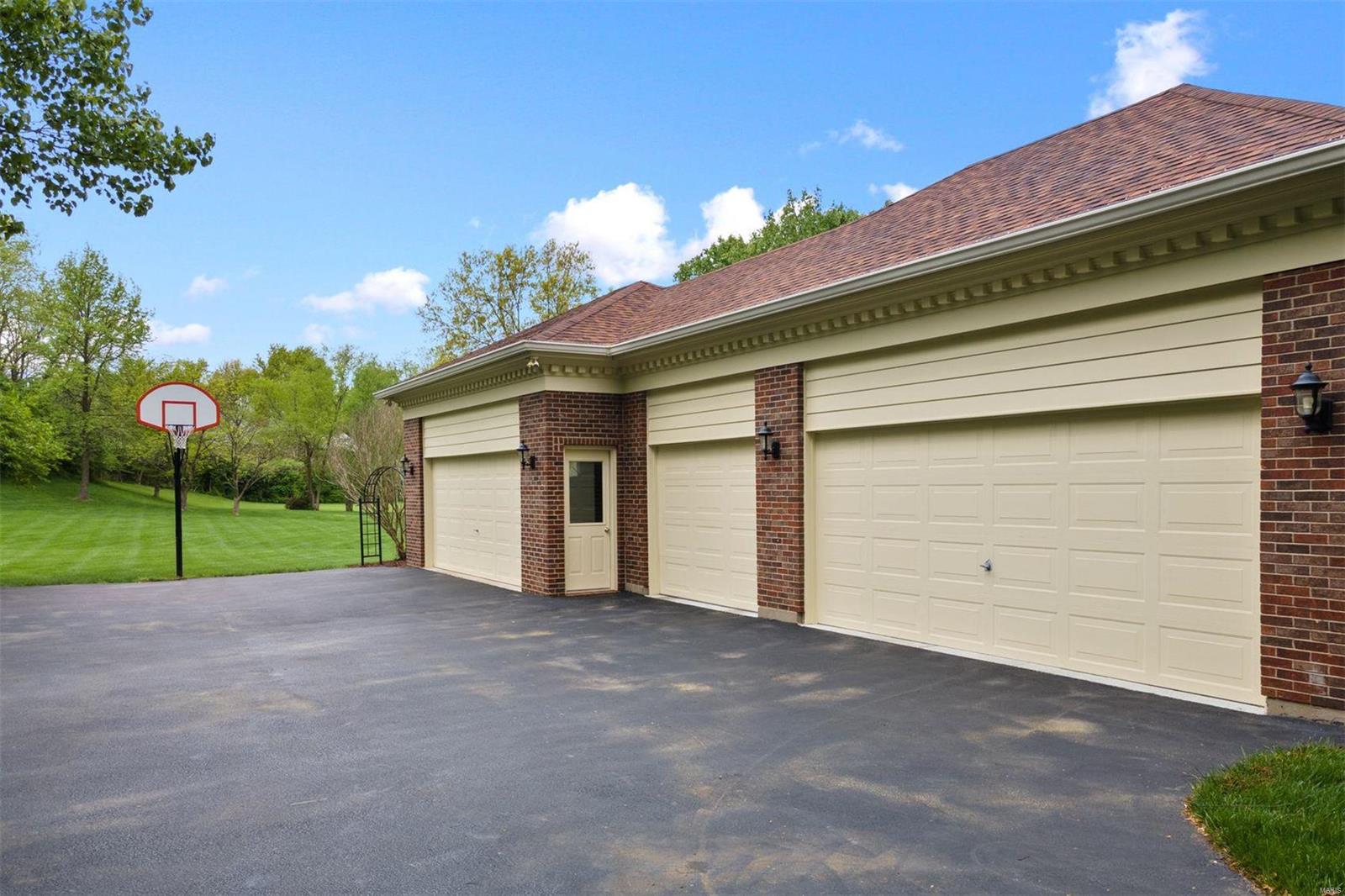 Essex Point - Residential