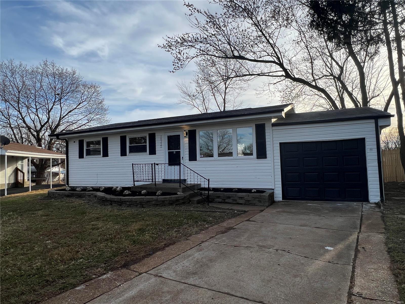 Crown Point Manor - Residential