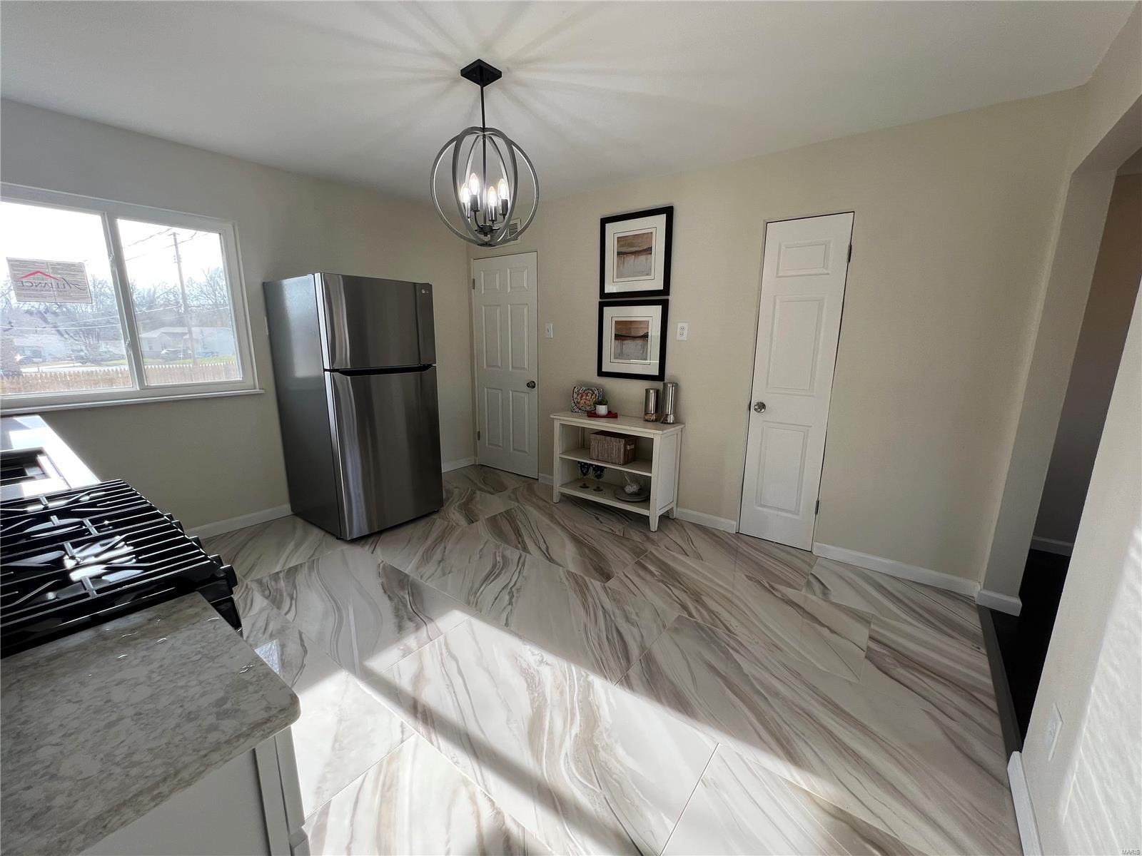Crown Point Manor - Residential