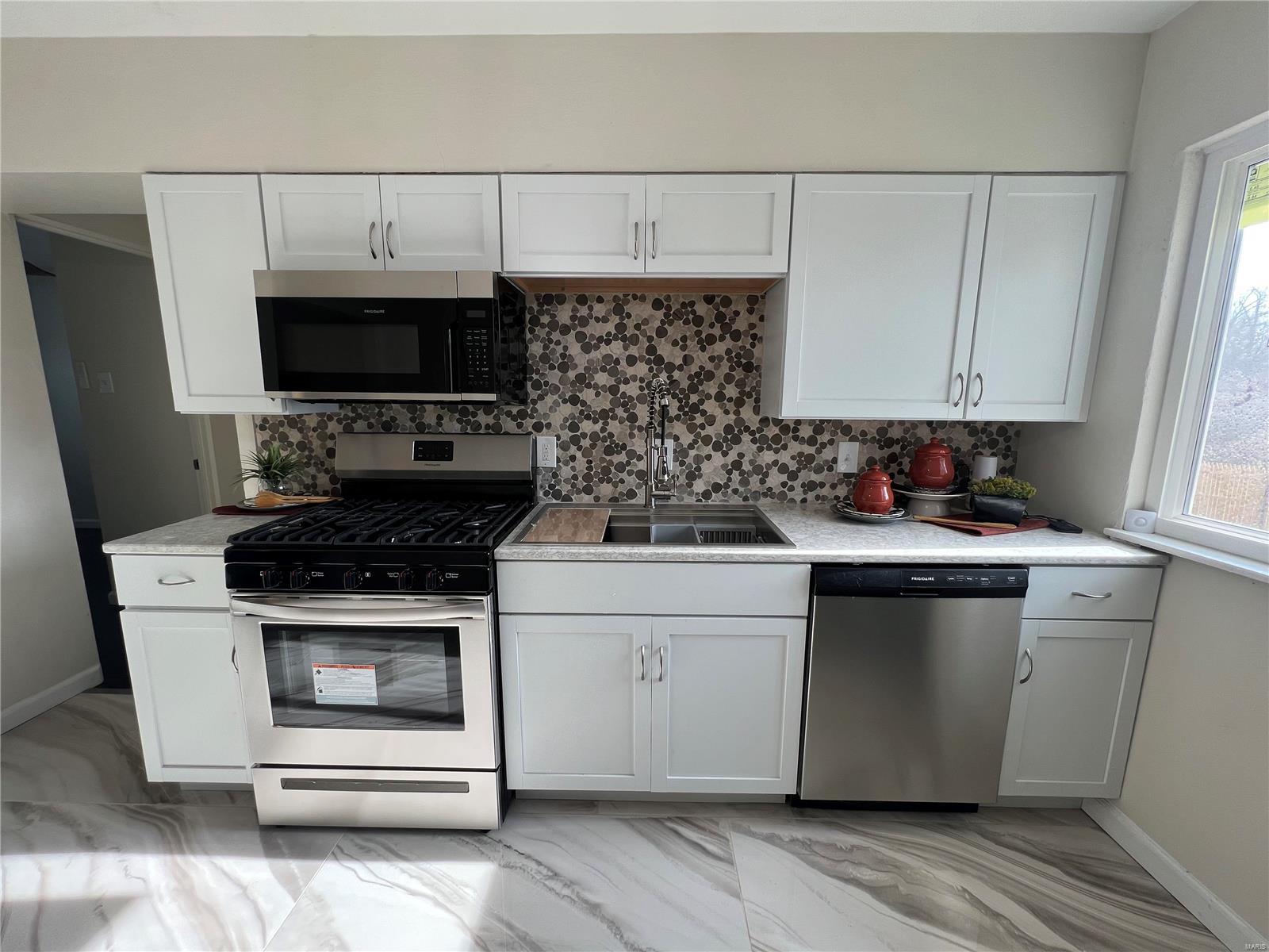 Crown Point Manor - Residential
