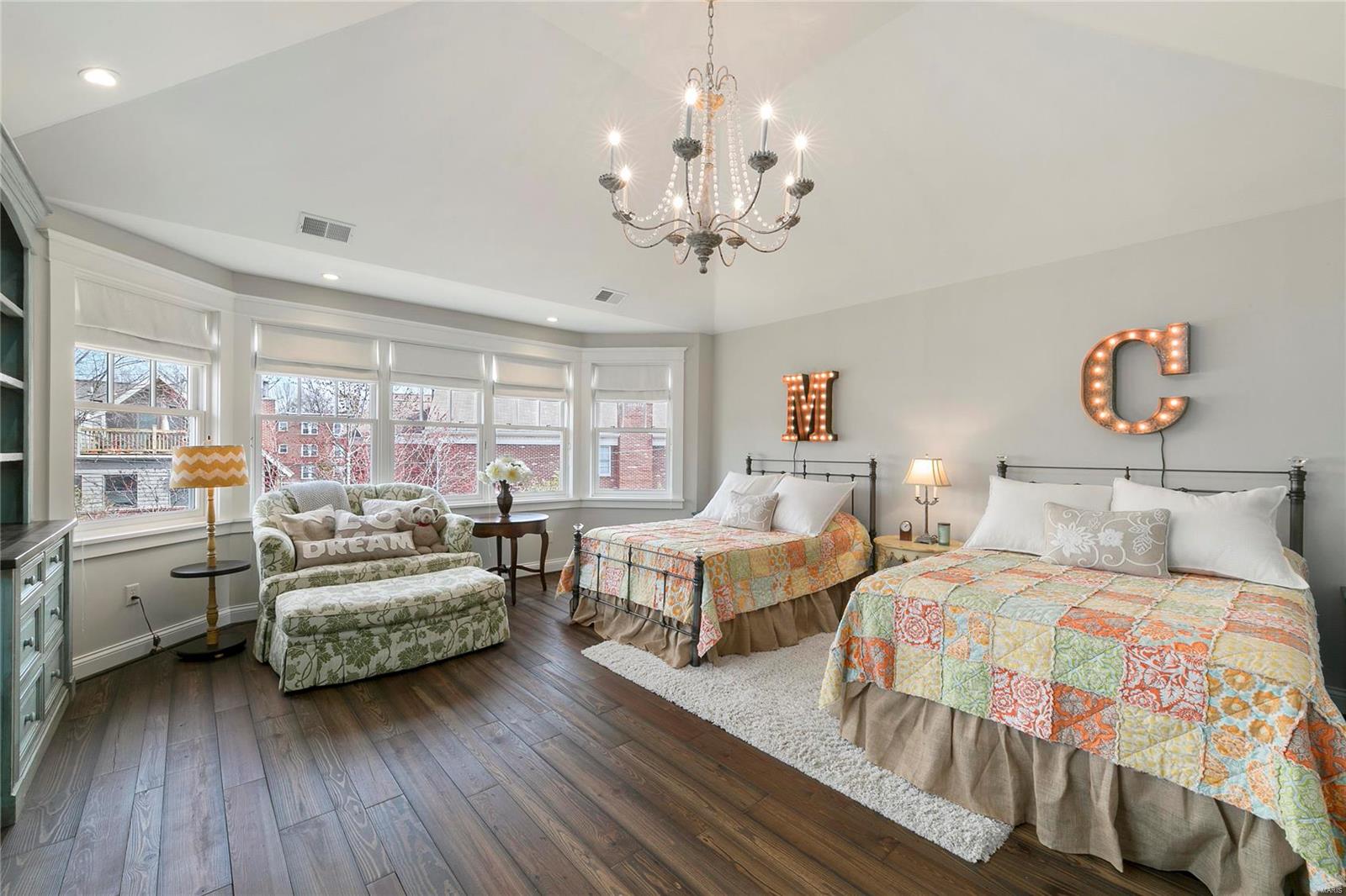 N Bemiston - Residential