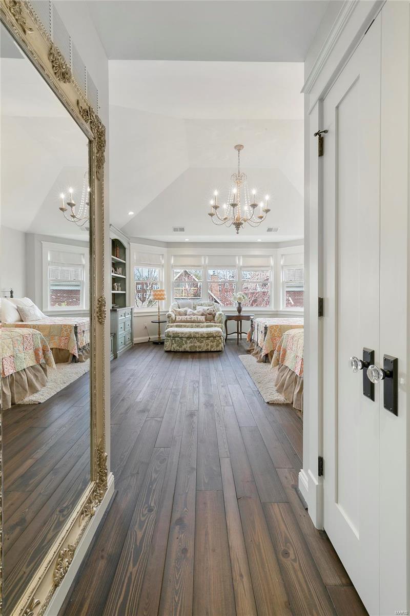 N Bemiston - Residential