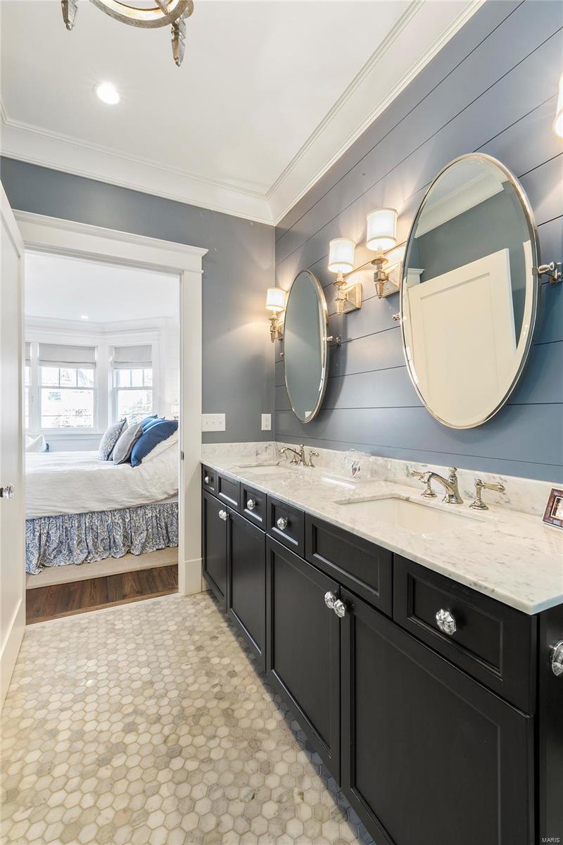 N Bemiston - Residential