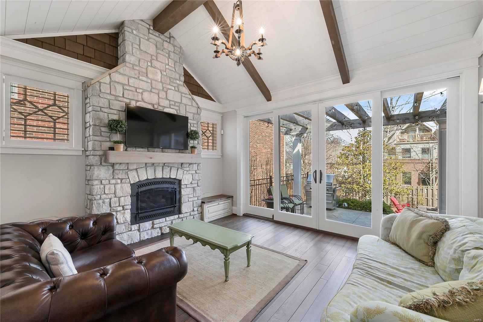 N Bemiston - Residential