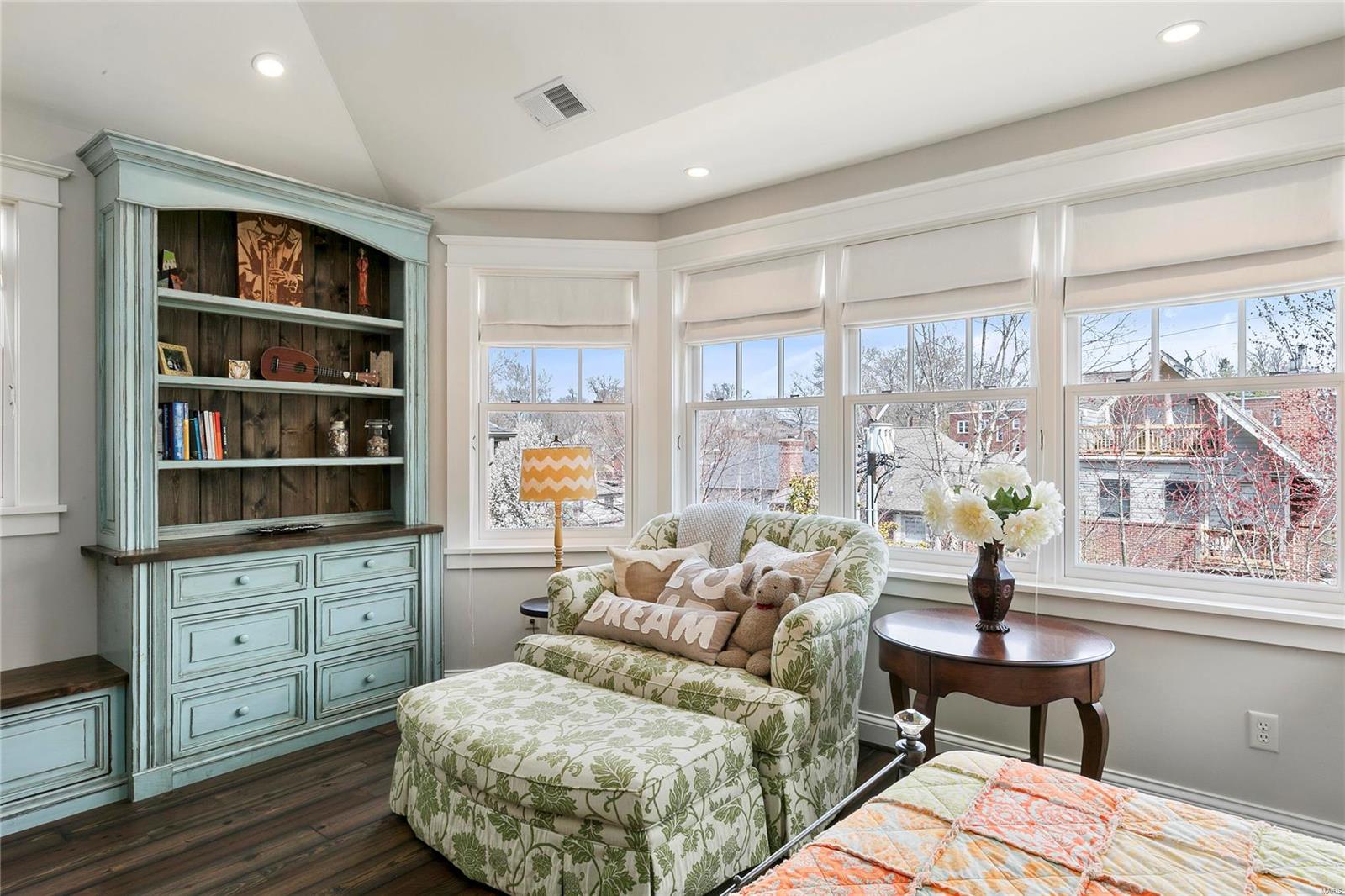 N Bemiston - Residential