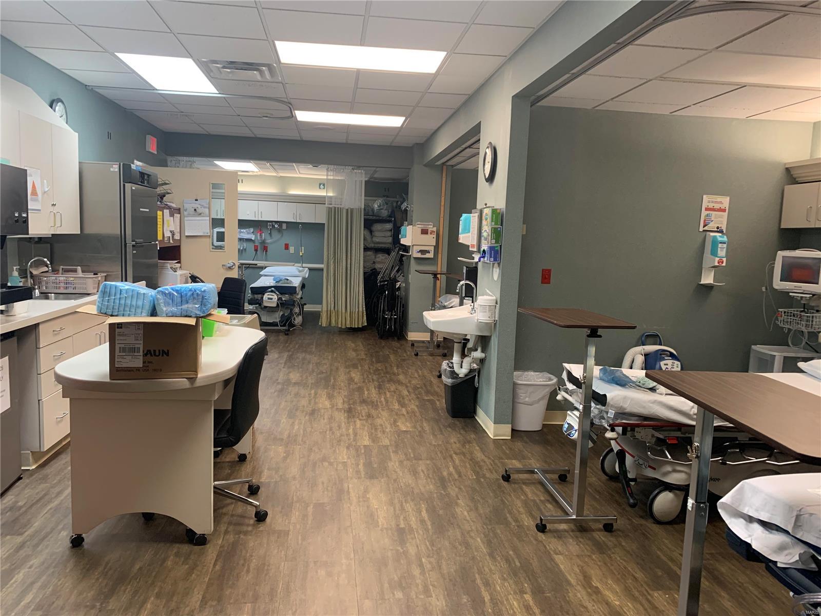 Piper Office Park #1 - Commercial Sale