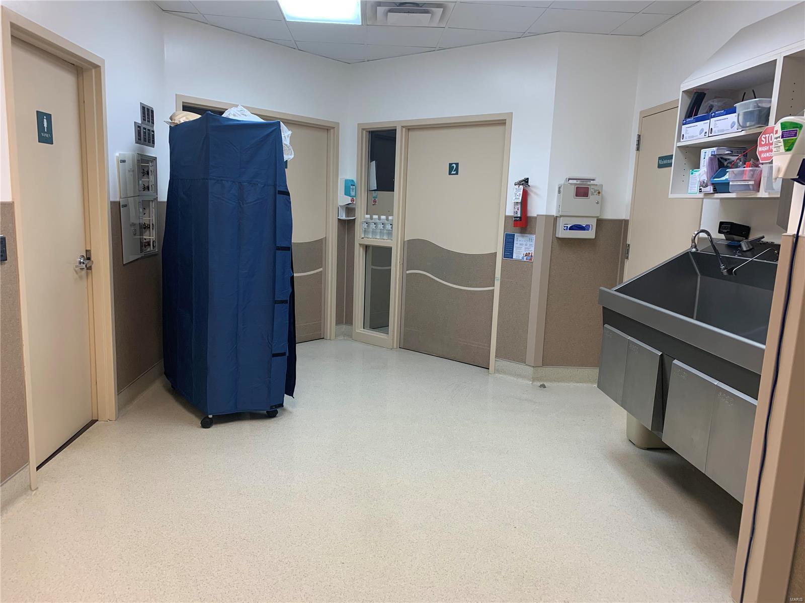 Piper Office Park #1 - Commercial Sale