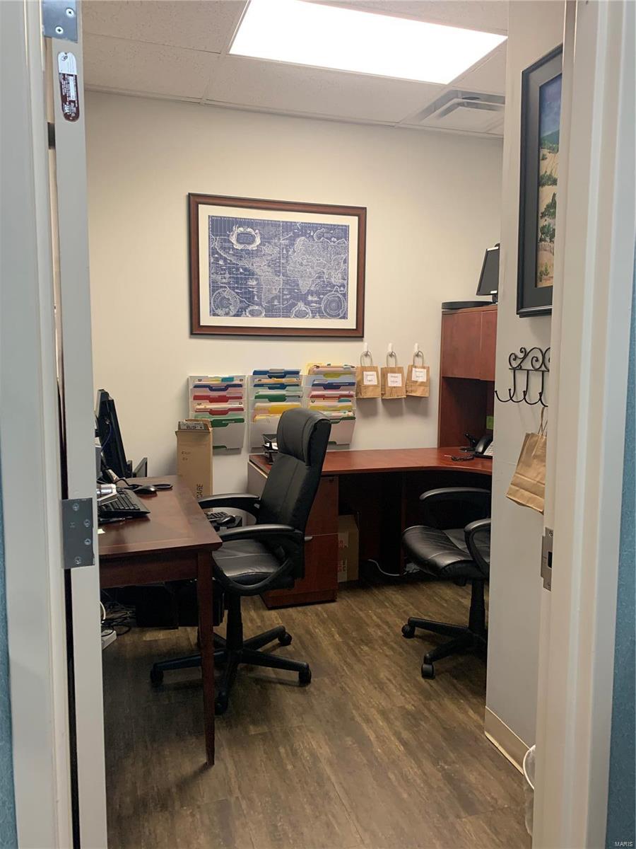 Piper Office Park #1 - Commercial Sale