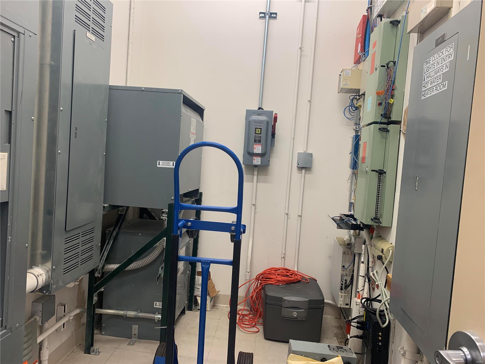 Piper Office Park #1 - Commercial Sale