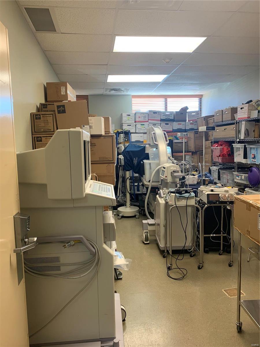 Piper Office Park #1 - Commercial Sale