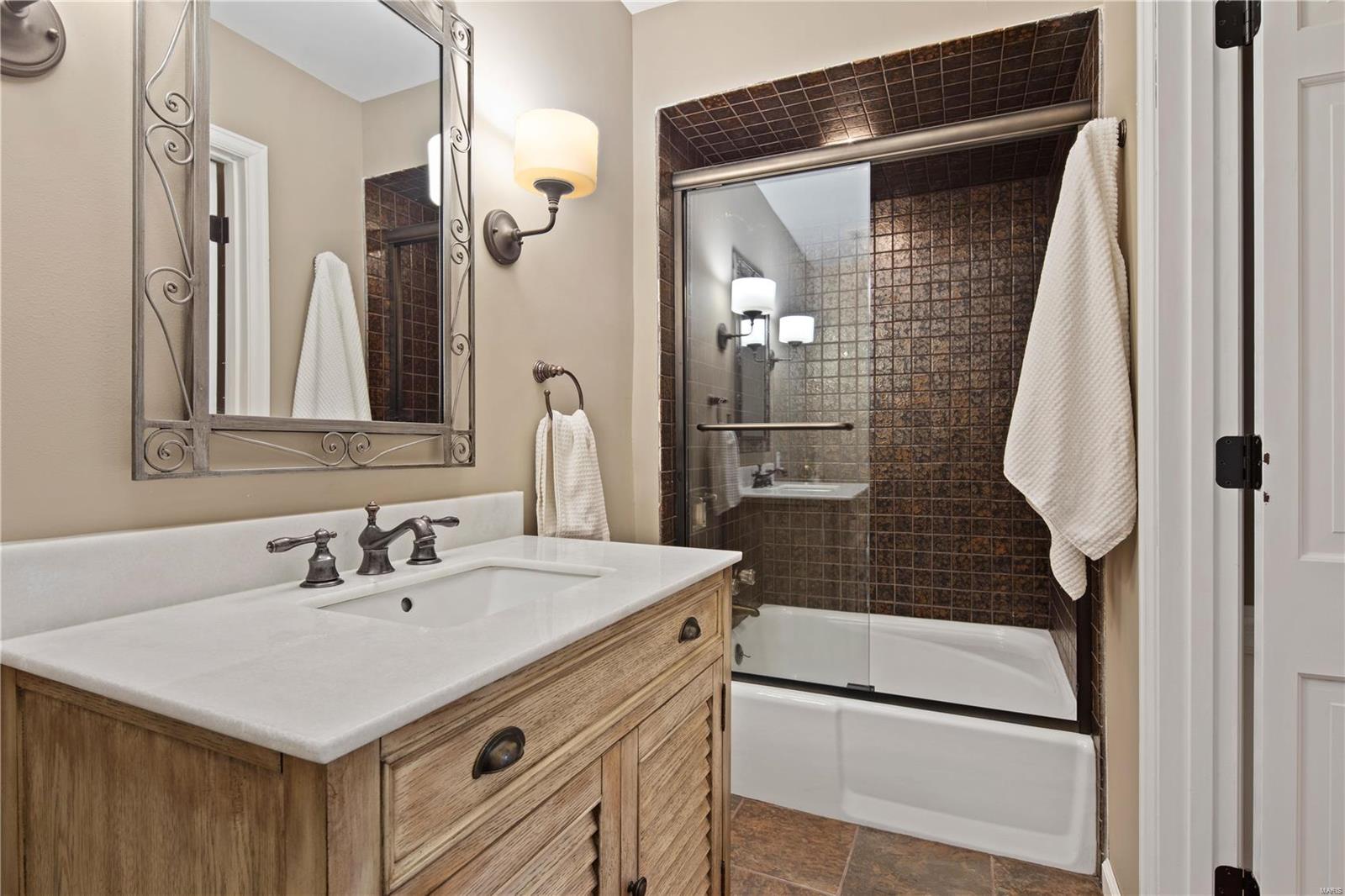 Frontenac - Residential