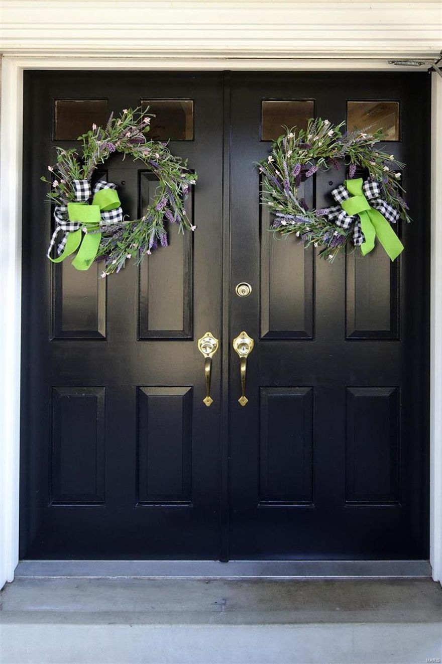 Great Home on a Great Glendale street! 
Home is clean, neat, tidy and in great condition. Great Buy! Light, bright, spacious Open Floor plan with 1st floor Mud/Laundry Room with half bath; 5 beds/ 2 full - 2 half baths; wonderful large walk out lower level, over 1200 square feet, with look out windows waiting for the buyers personal design. Hardwood floors on both floors with charming L-shaped staircase to the 2nd floor, 6 panel solid core doors through out, New Carpet in Family Room, younger HVAC, Newer gas cooktop, 2nd floor bedrooms & Living Room freshly painted.  Glendale House Sale Inspection completed.  AHS Home Protection Policy included.  This 2400 Square Foot +/- home is a wonderful opportunity for all ages - COME SEE! Additional Rooms: Mud Room