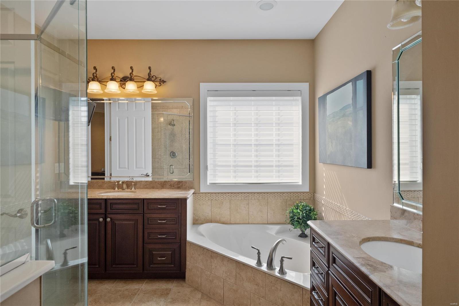 The Villas At Meadowbrook - Residential