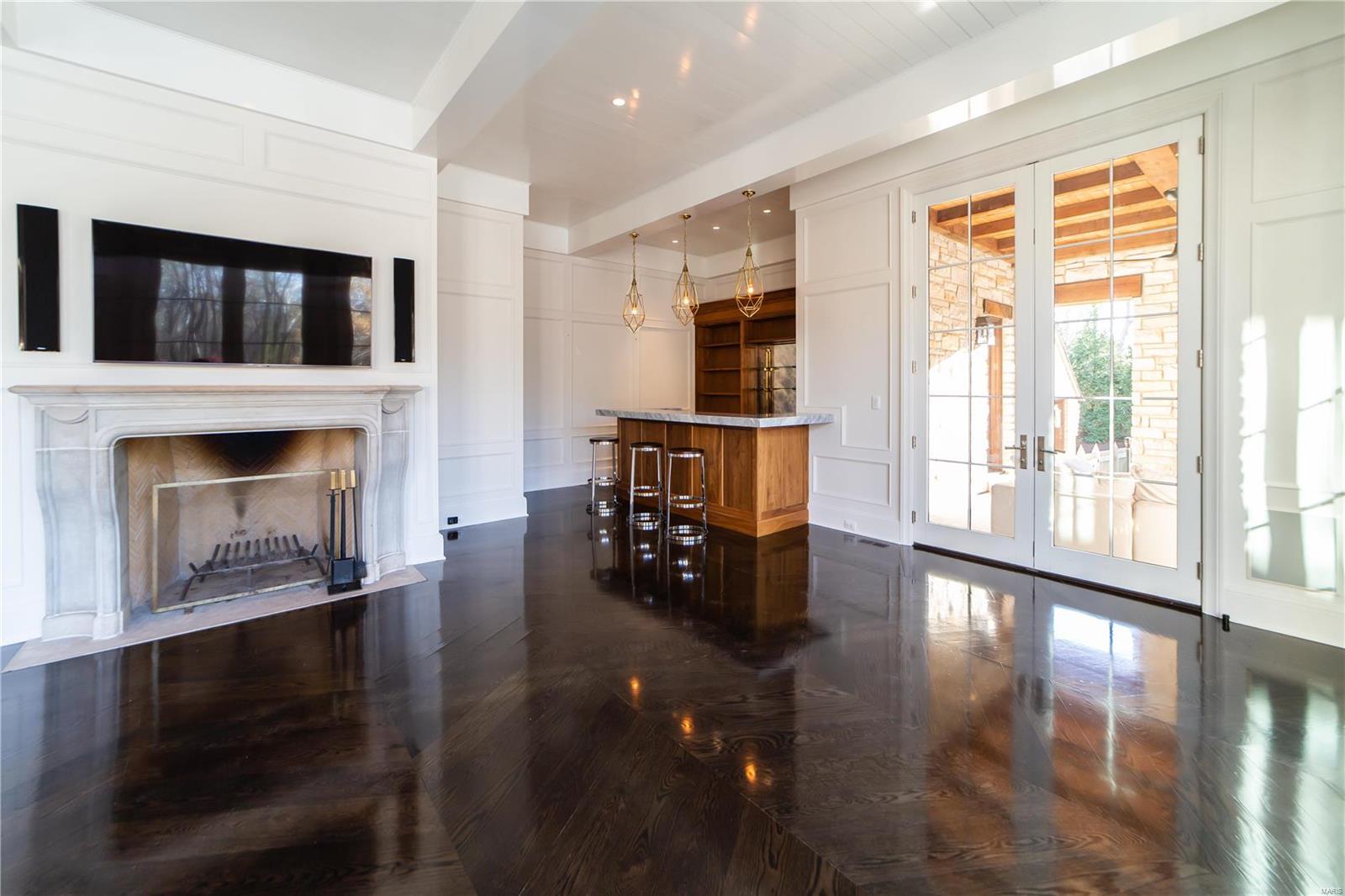 Von Schrader Estate - Residential