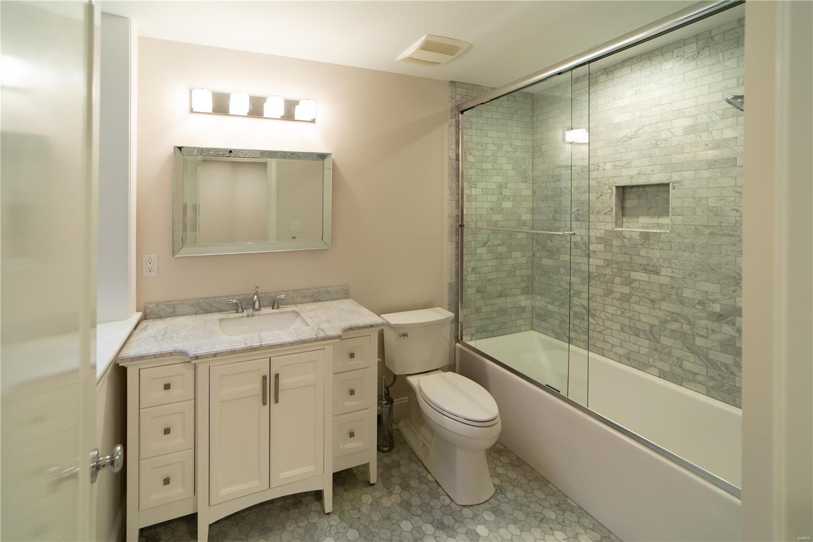 Von Schrader Estate - Residential