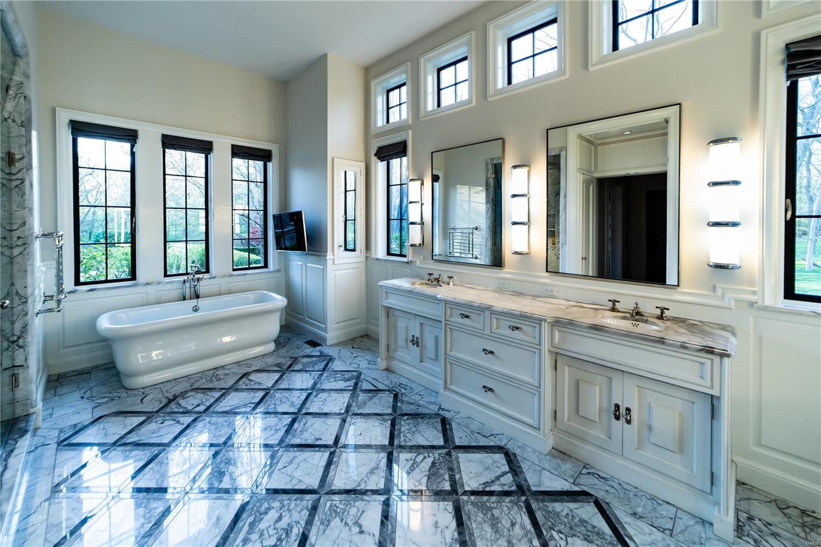 Von Schrader Estate - Residential