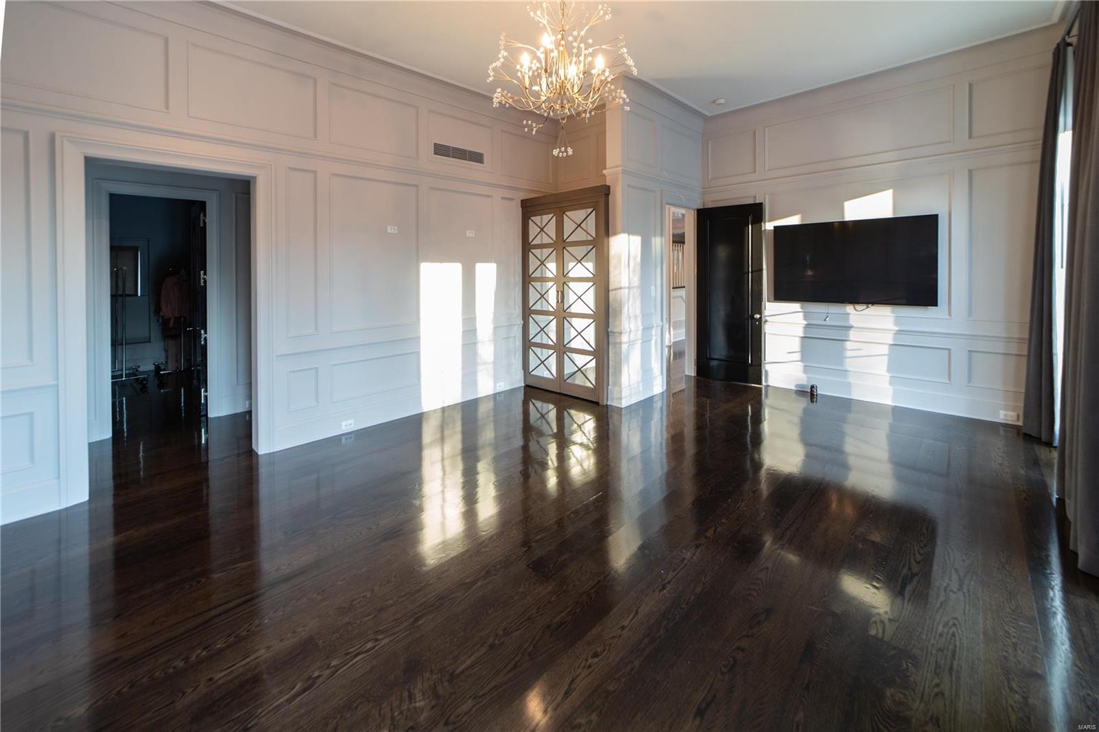 Von Schrader Estate - Residential