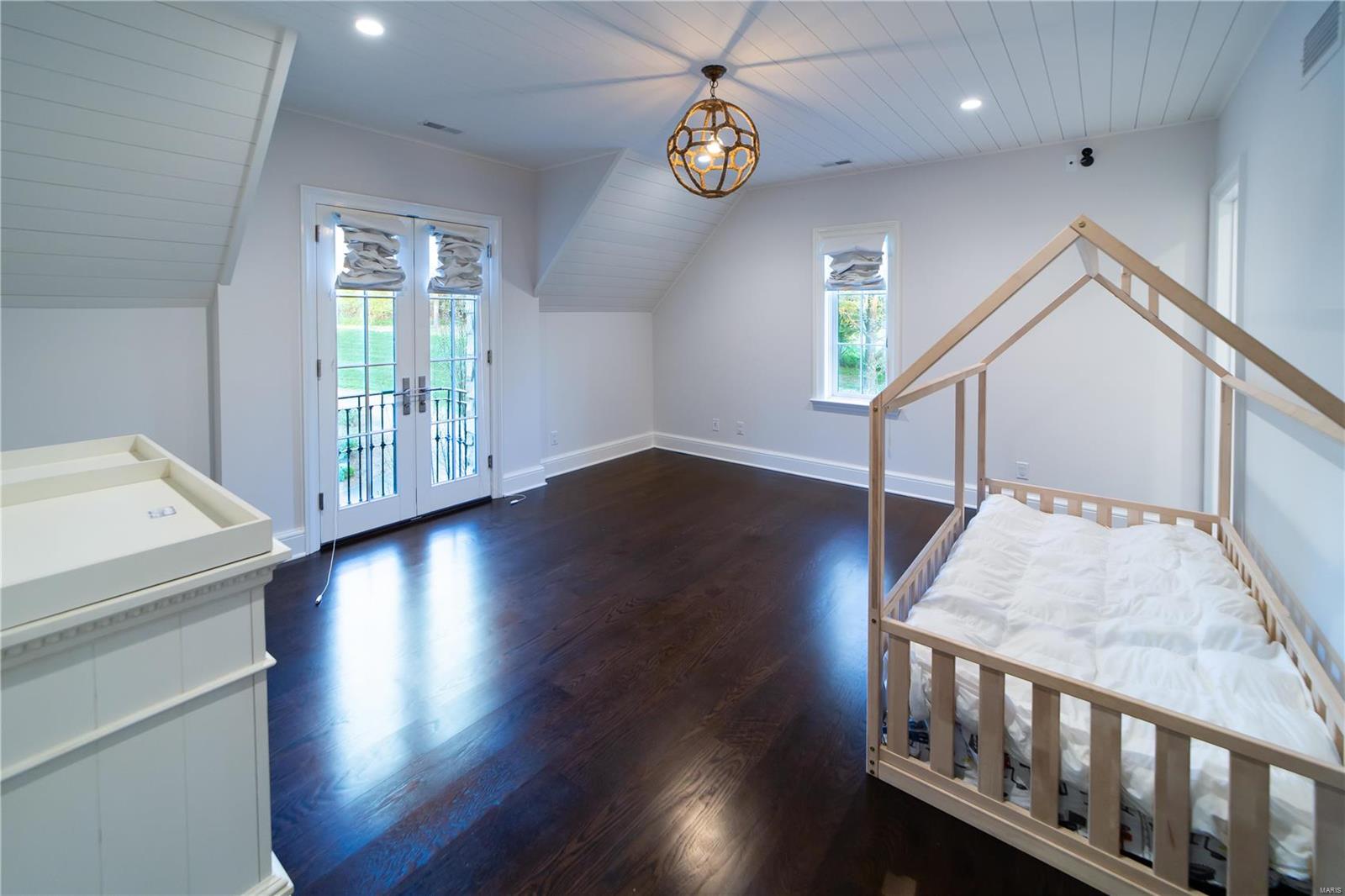 Von Schrader Estate - Residential