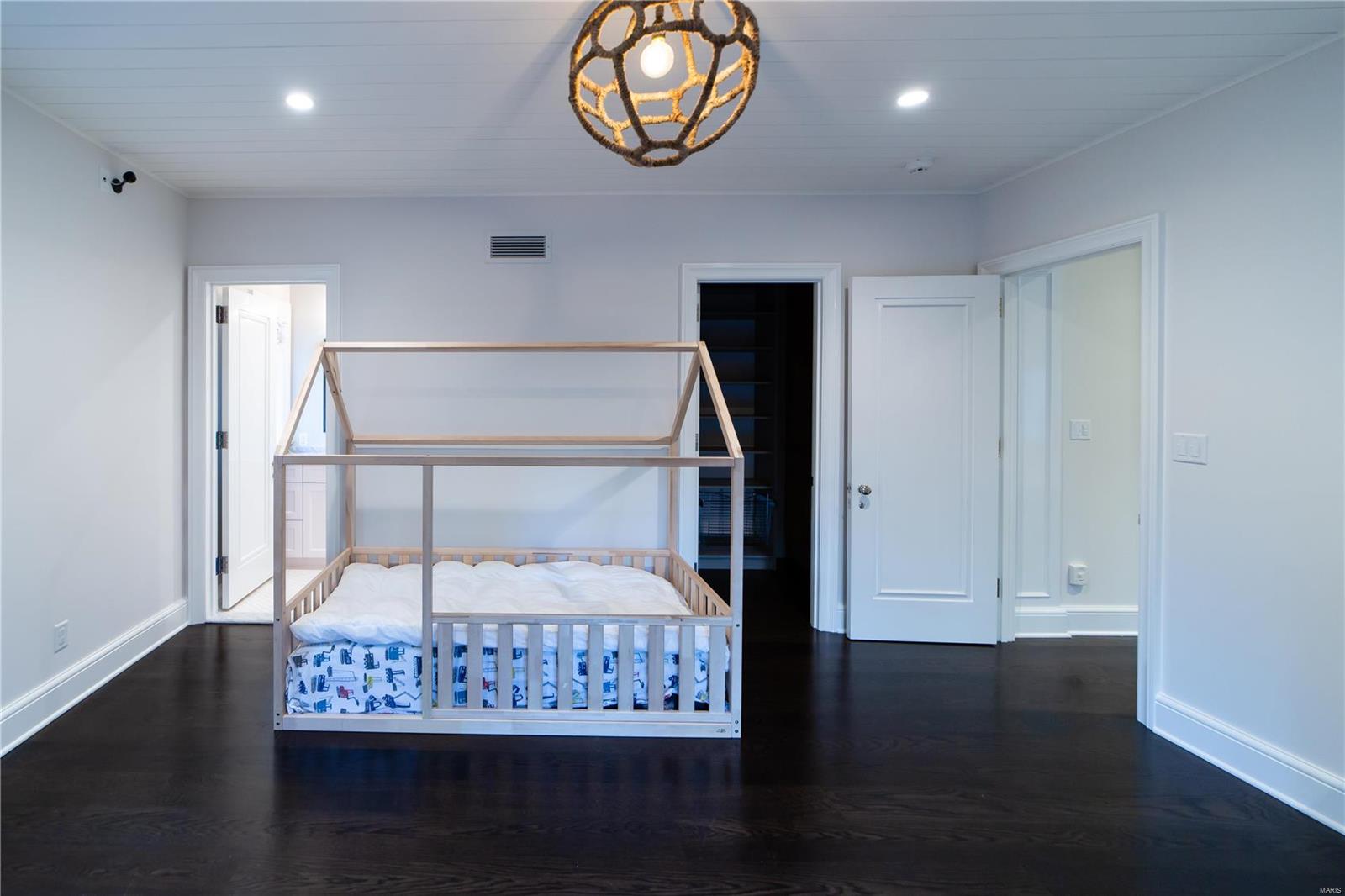 Von Schrader Estate - Residential