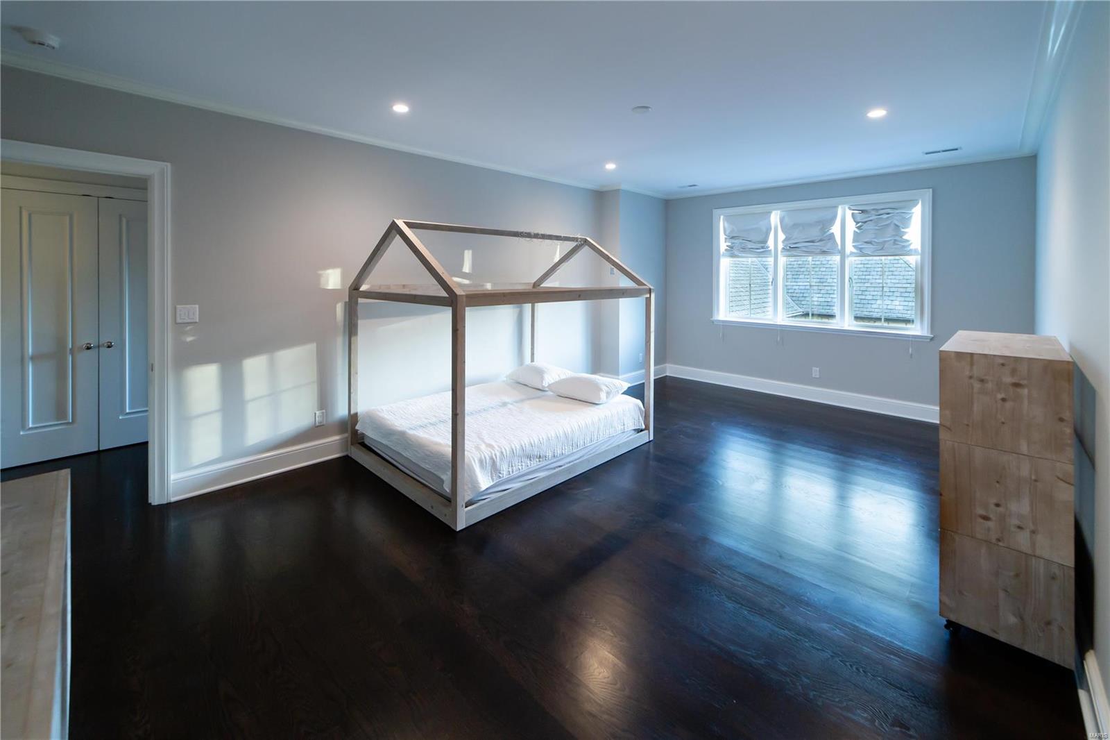 Von Schrader Estate - Residential