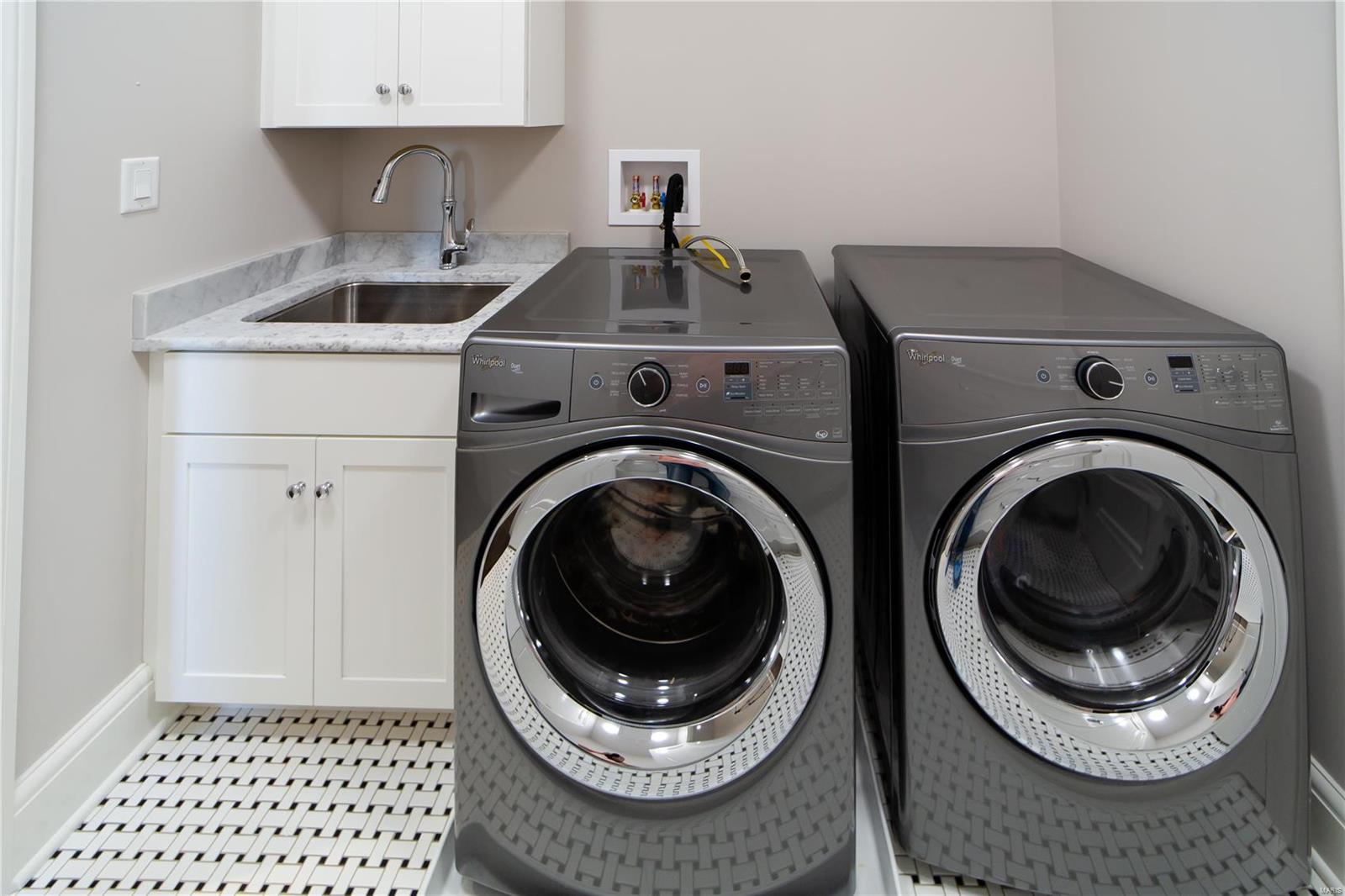 Von Schrader Estate - Residential