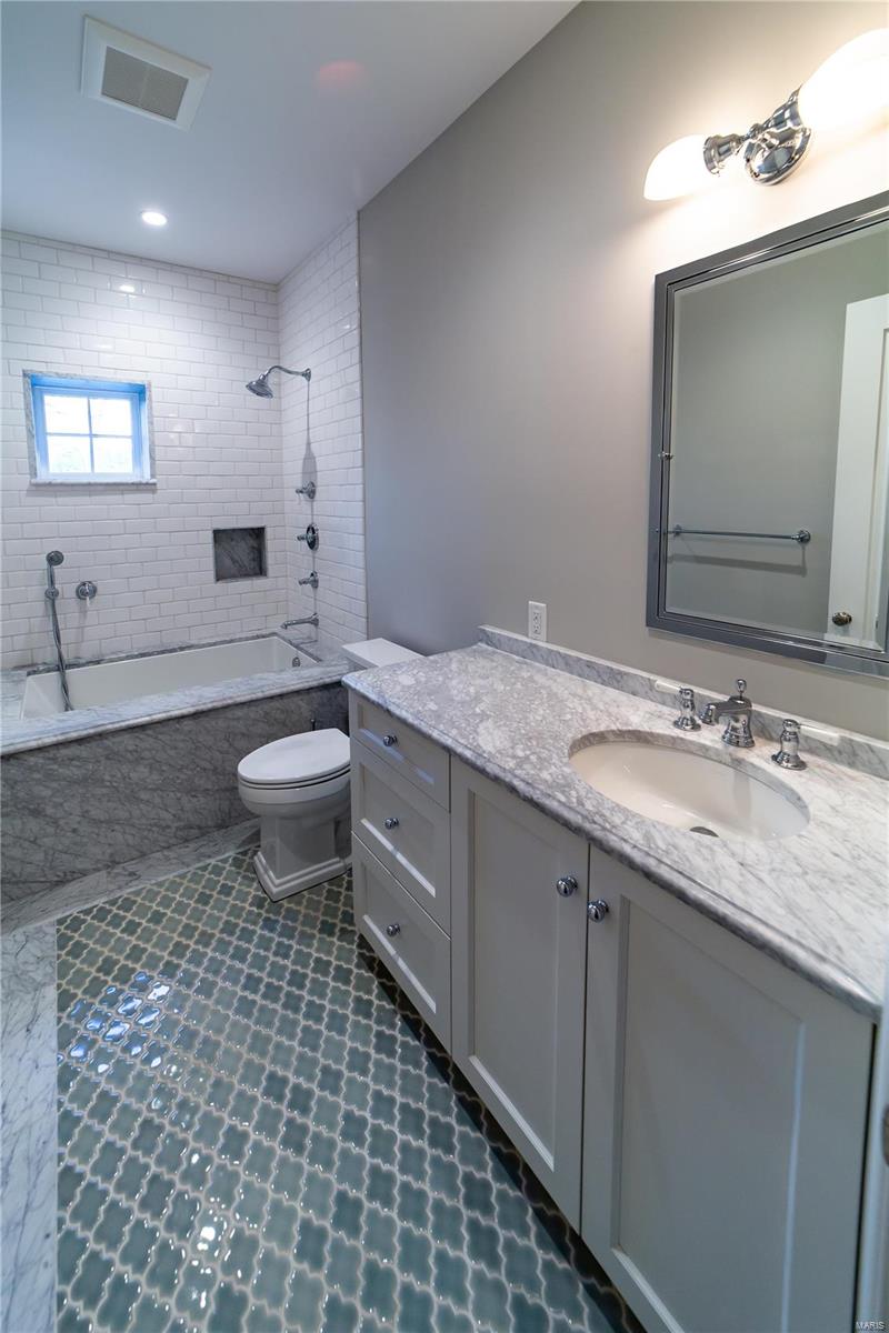 Von Schrader Estate - Residential