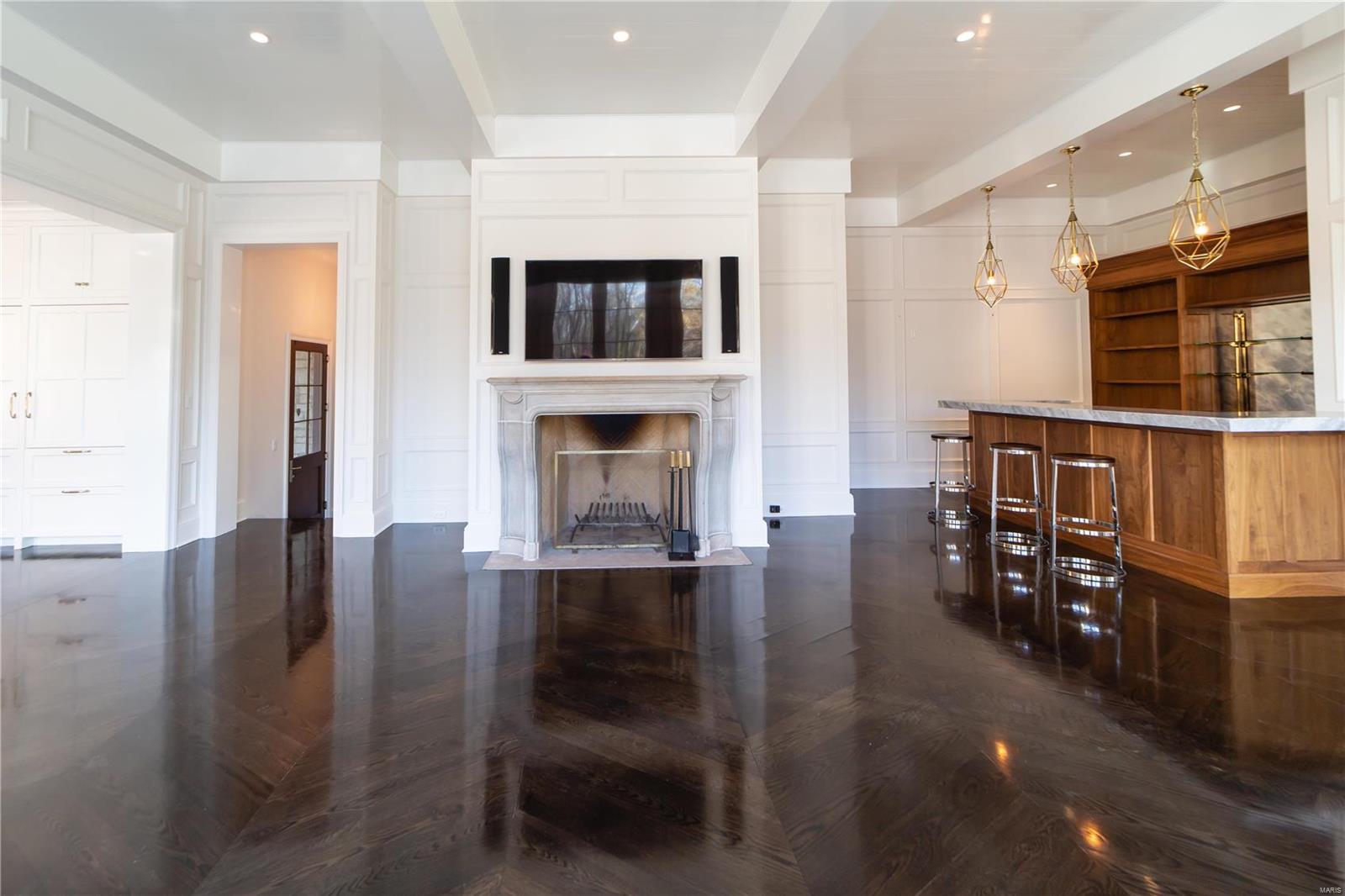 Von Schrader Estate - Residential