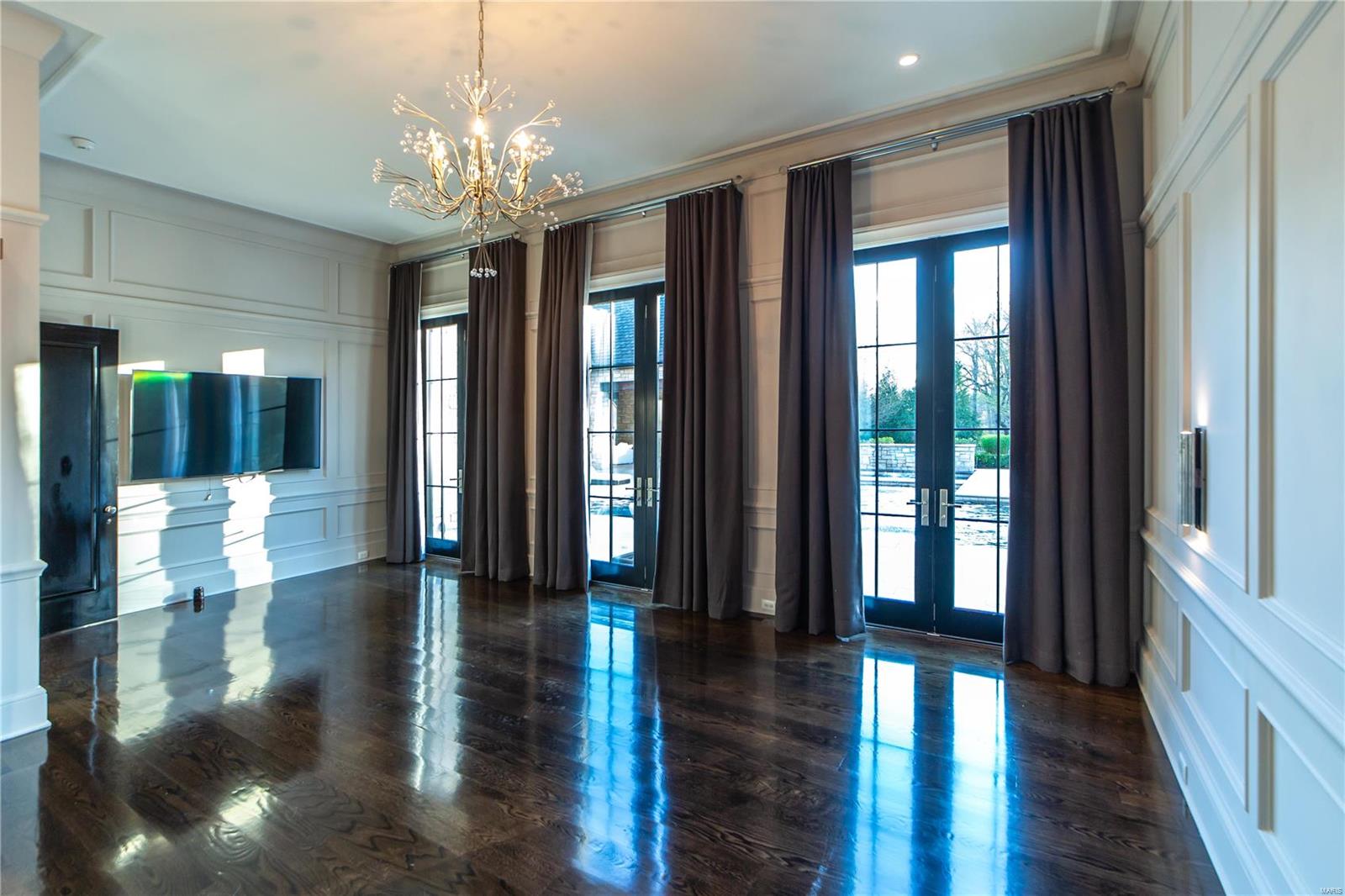 Von Schrader Estate - Residential