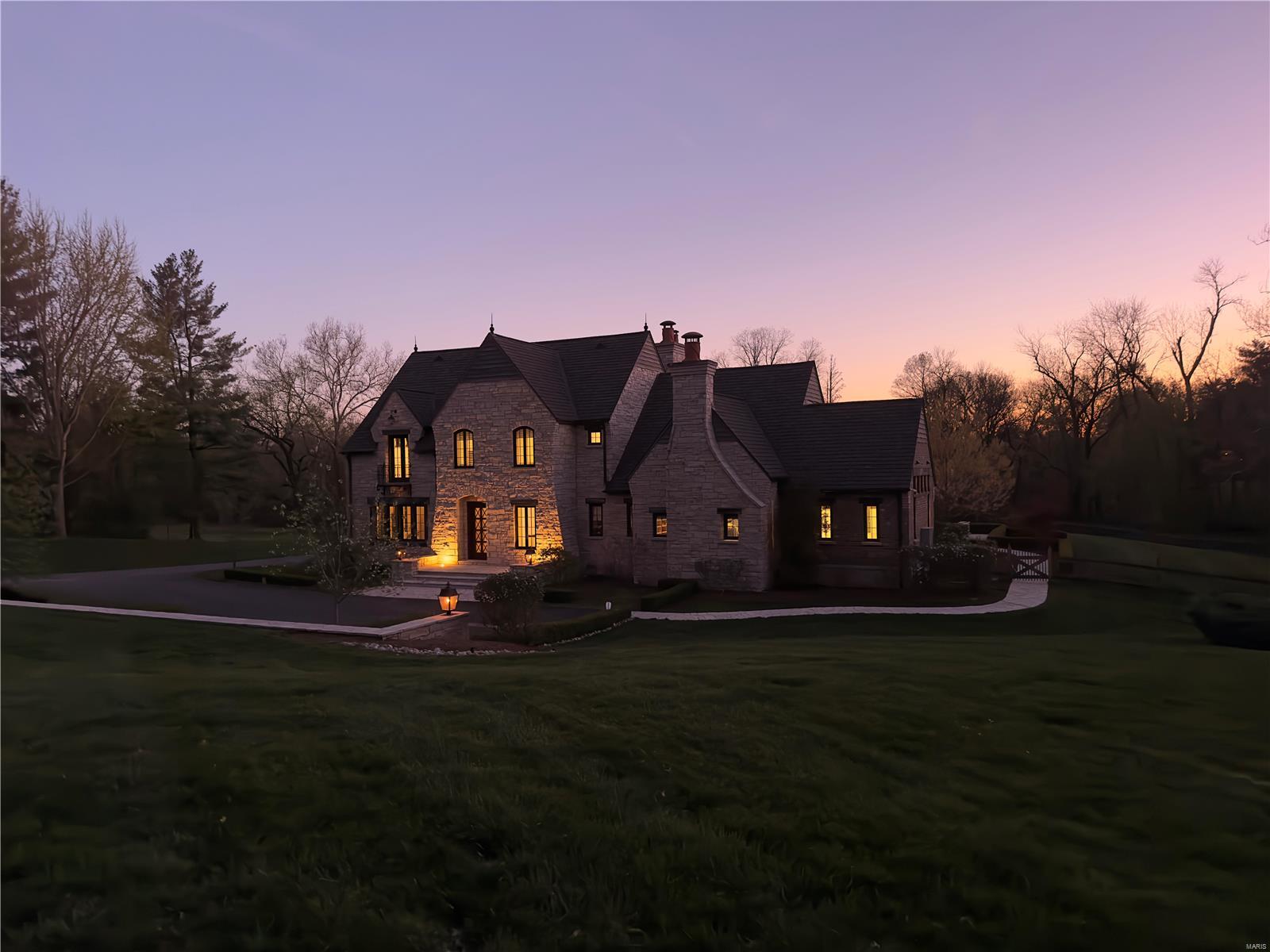 Von Schrader Estate - Residential