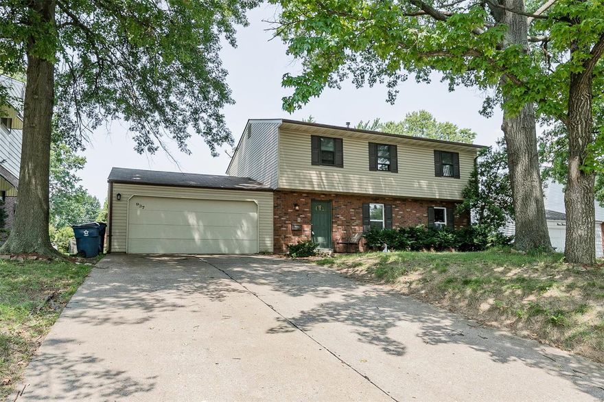No Show till Open House Sunday 12 August 2018 1 to 3PM!!!
This is a really Beautiful Home!!  5 True Bedrooms Upstairs with beautiful Oak flooring & 2 full baths upstairs both completely redone with lots of tile. The main floor has a formal Living & Large Dining room combined with Wood Veneer flooring & newer windows. The Great room is Open with a bow window, Wood Burning Fireplace, it's Own Heating & Cooling, Bamboo Flooring and lots of windows. Kitchen has custom Oak cabinetry, granite counter tops, Stainless Appliances, Custom Tile Back Splash & Tile Flooring. Main floor bath has a Jacuzzi tub with a Shower, Adult Size Vanity & Elongated water closet.  The tile work in this home is outstanding. Master Bdrm Suite has a Jacuzzi tub as well. The basement is finished with a Rec & Family Room, fun upscale lighting, wet bar, 1/2 Bath and large cedar closet.  Off the Great room is a Patio, Large Fenced Yard & Shed.  Oversized 2 Car Garage!  Just move right in!!