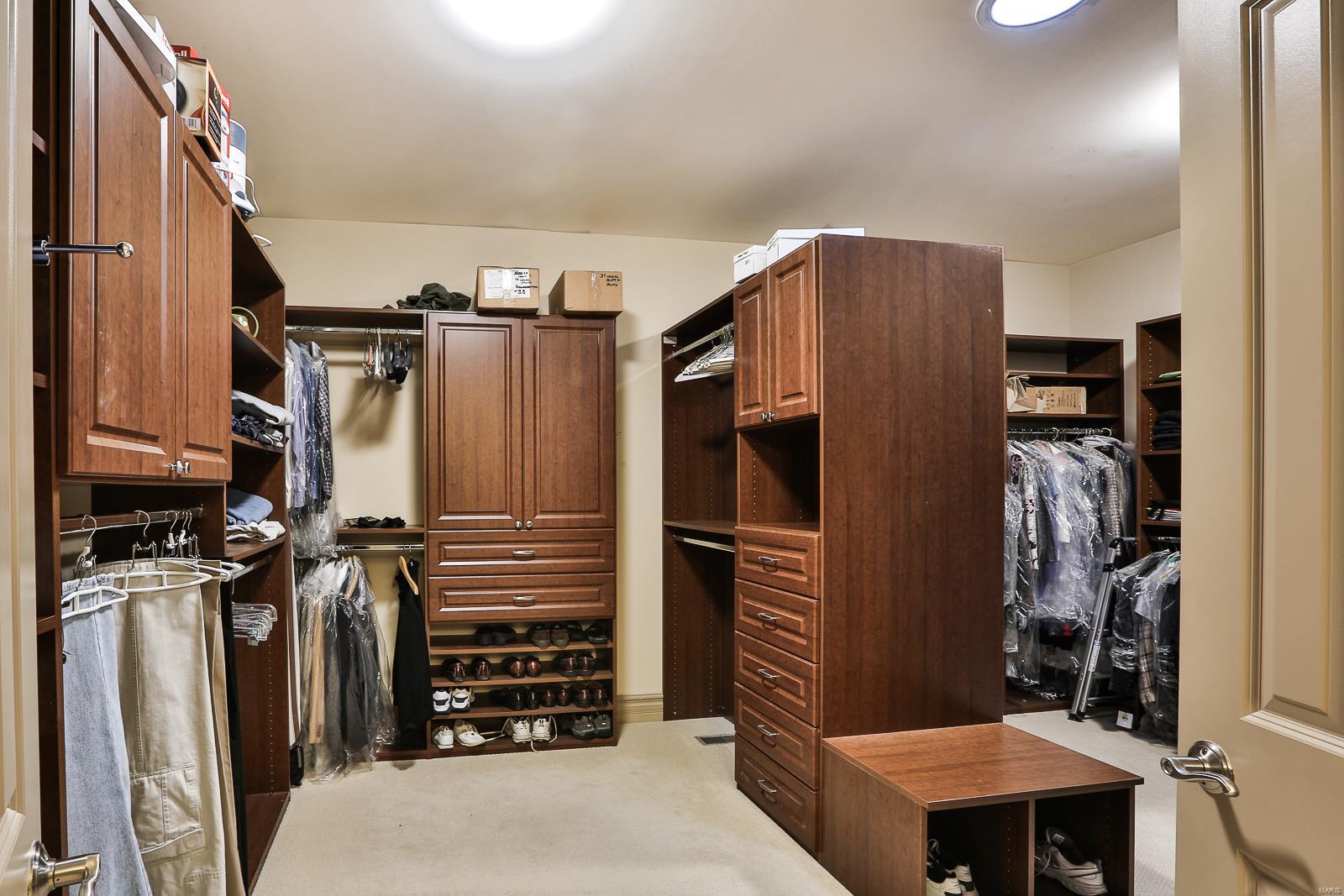 The Villas At Meadowbrook - Residential