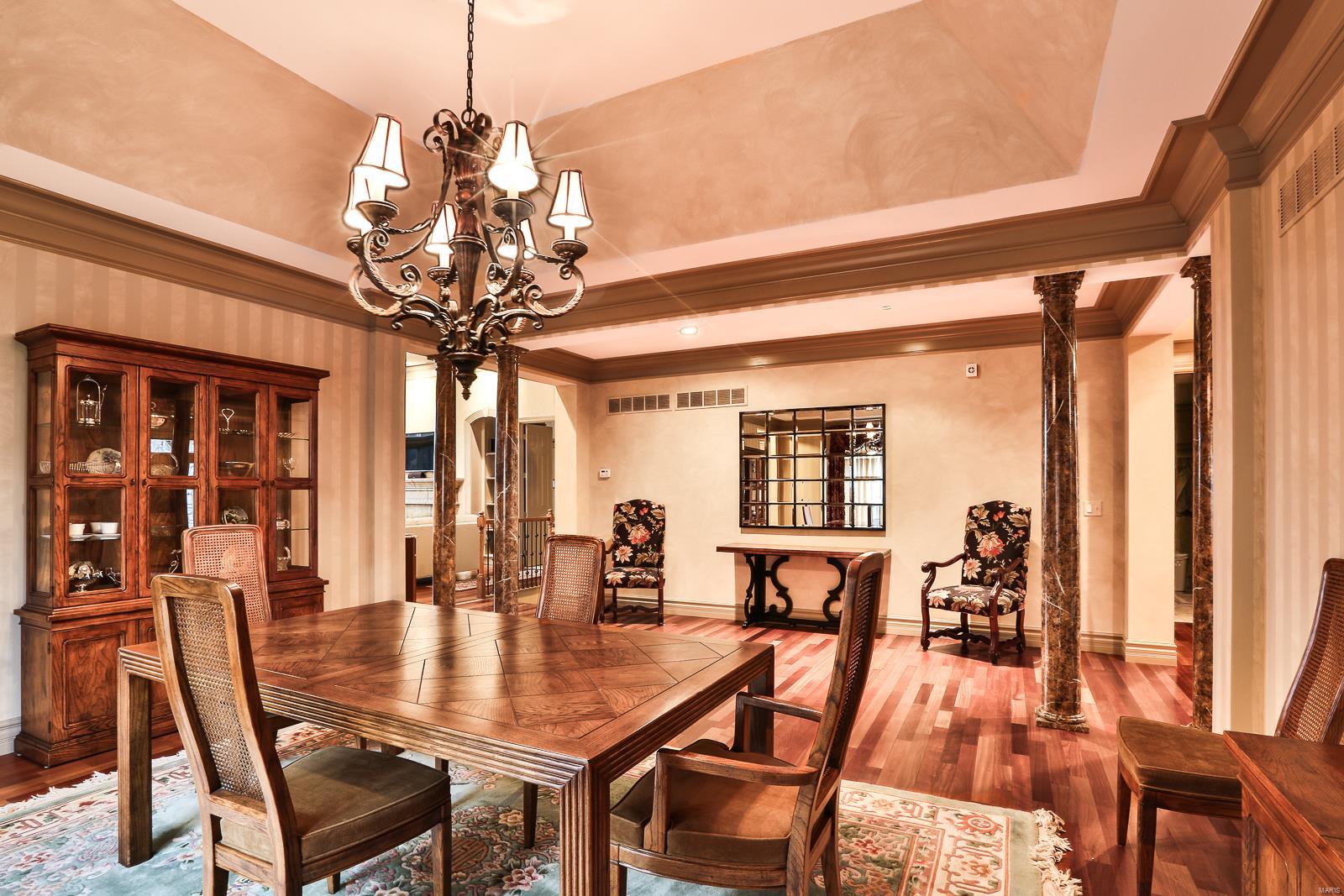 The Villas At Meadowbrook - Residential