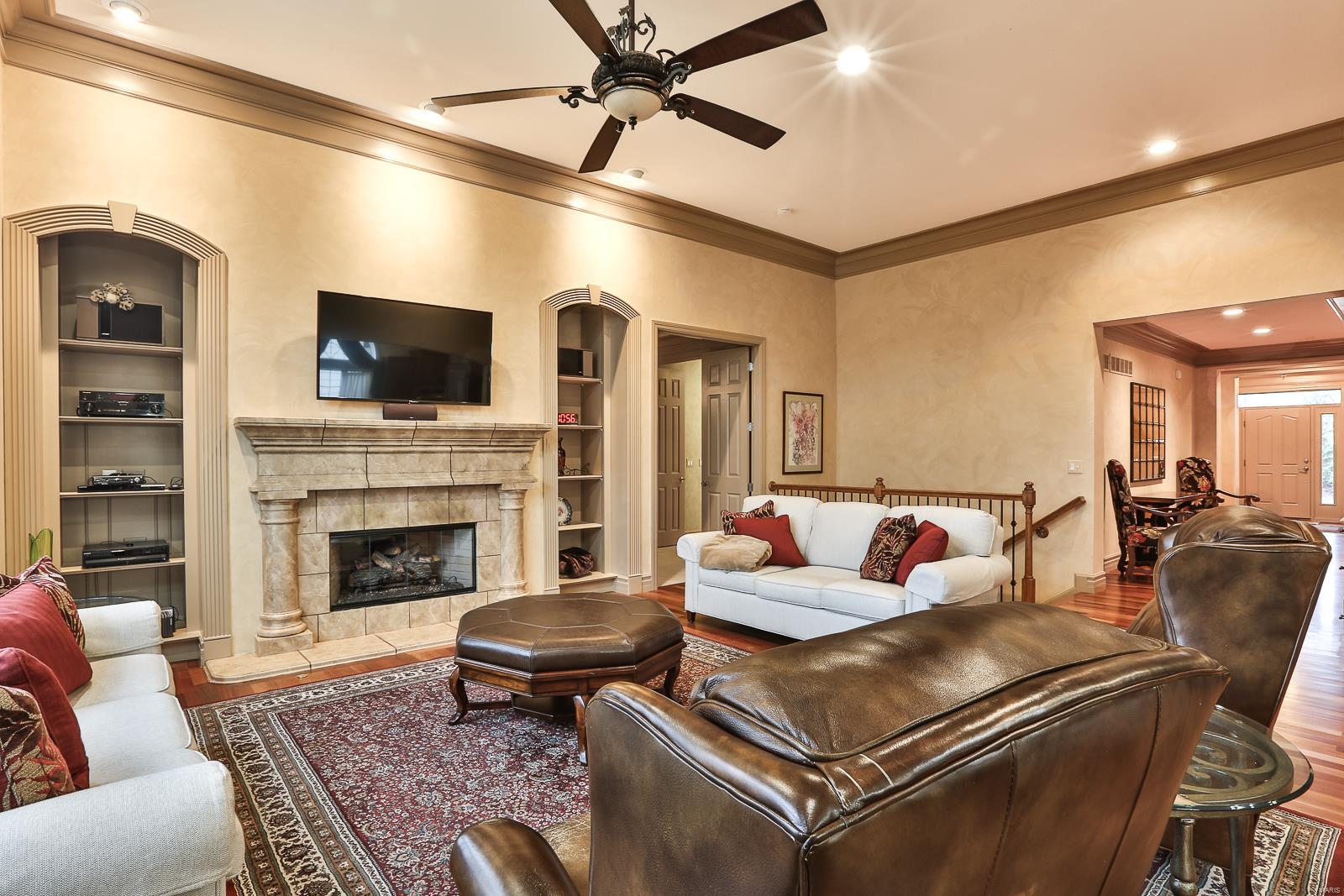 The Villas At Meadowbrook - Residential