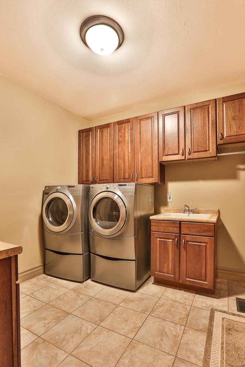 The Villas At Meadowbrook - Residential