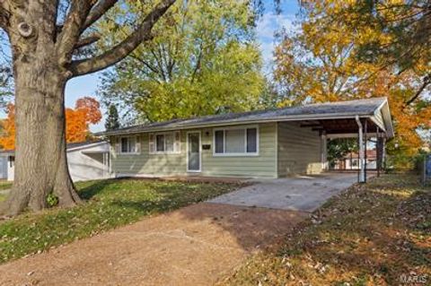 1040 Bluefield Drive Florissant MO 63033