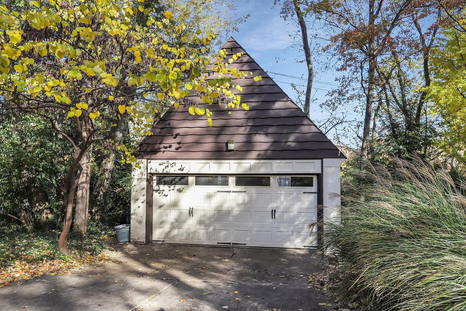 Country Club Place - Residential