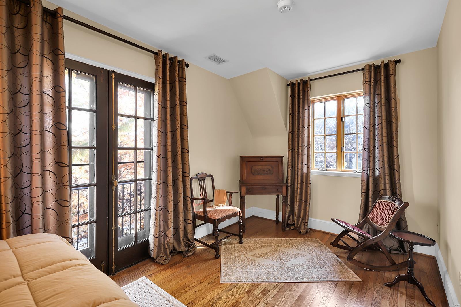 Country Club Place - Residential