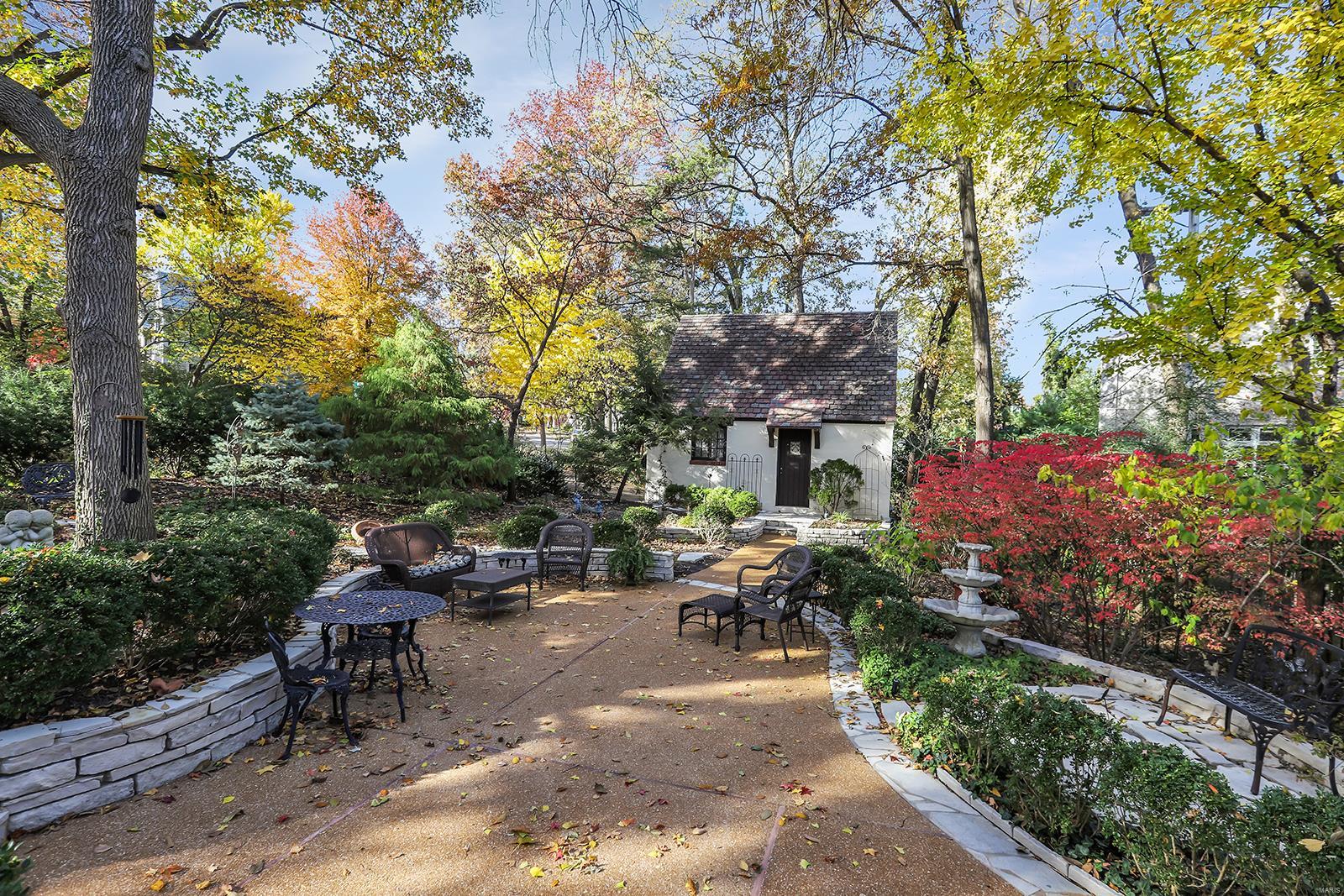 Country Club Place - Residential