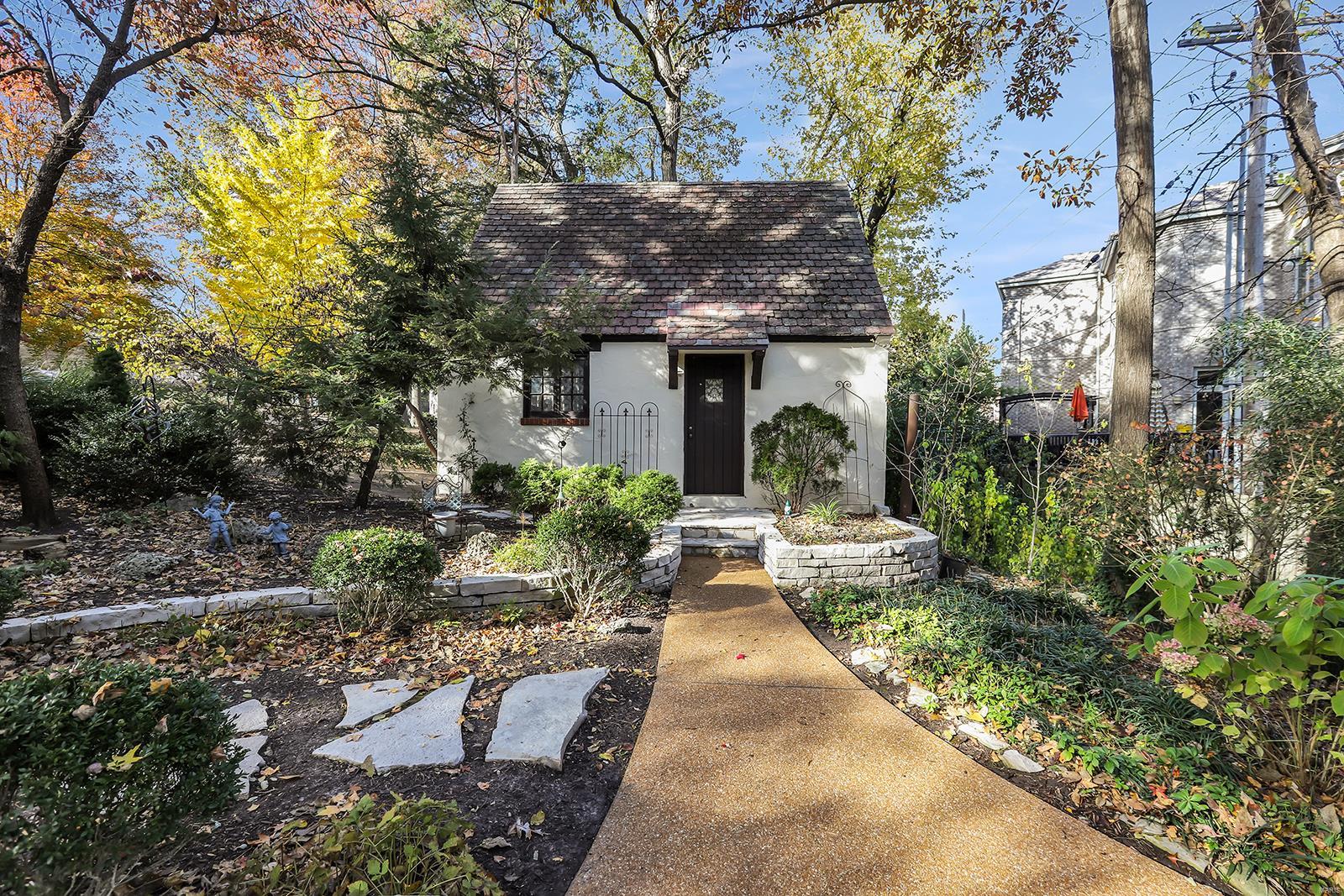 Country Club Place - Residential