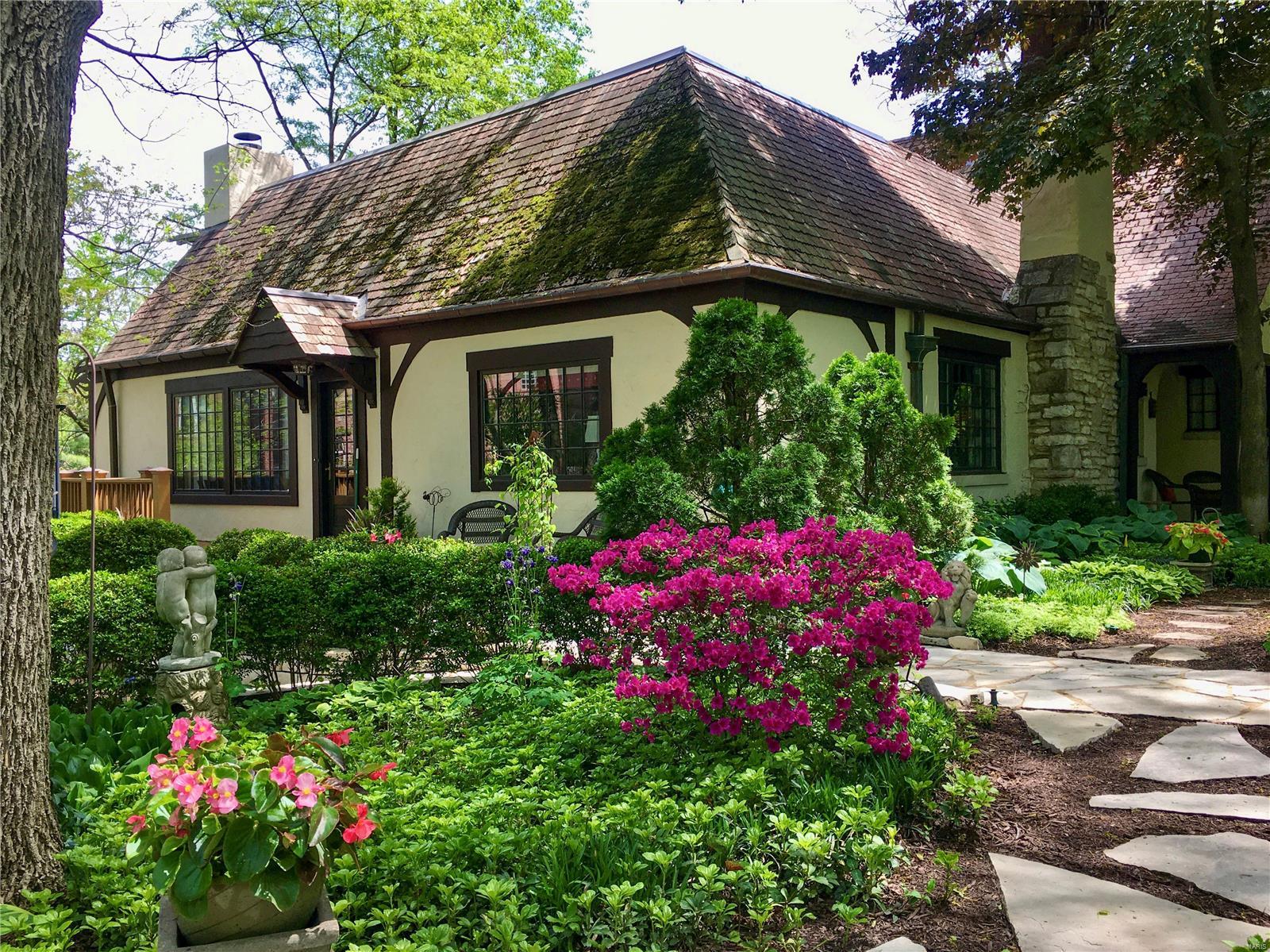 Country Club Place - Residential