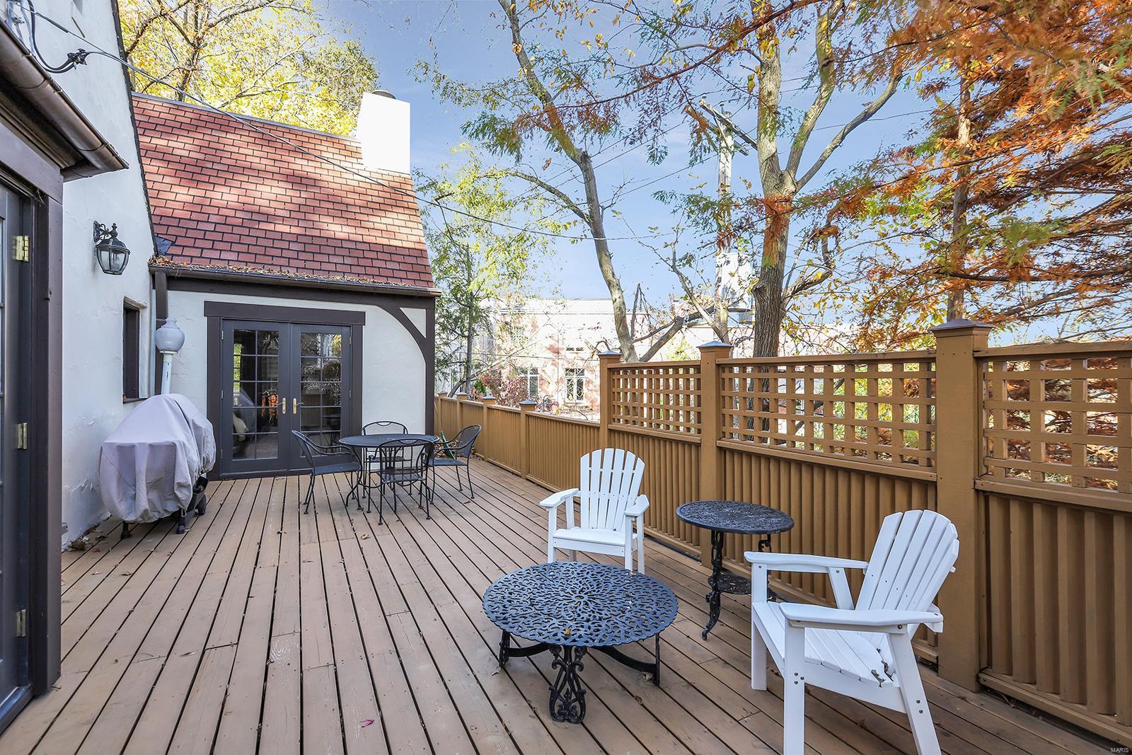 Country Club Place - Residential