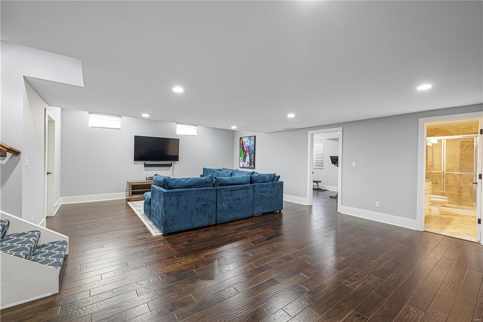 Manhattan Heights - Residential