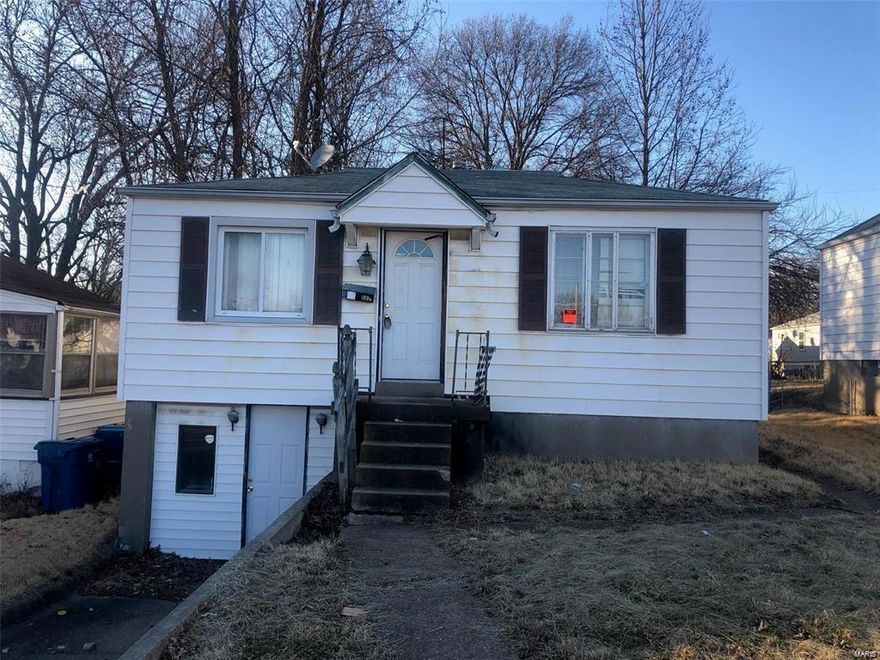 3 bed 1 bath rental home with instant cash flow!
$825 HUD tenant has 100% subsidy
Showing only with an accepted contract; please do not disturb tenant.