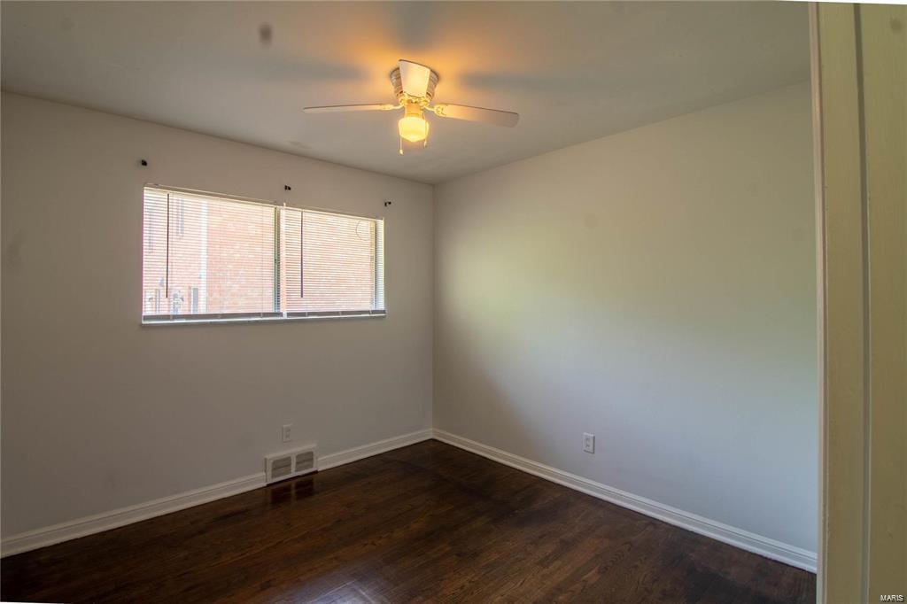 St Louis, Missouri 63117, United States, 2 Bedrooms Bedrooms, ,1 BathroomBathrooms,Residential,Pending,29327