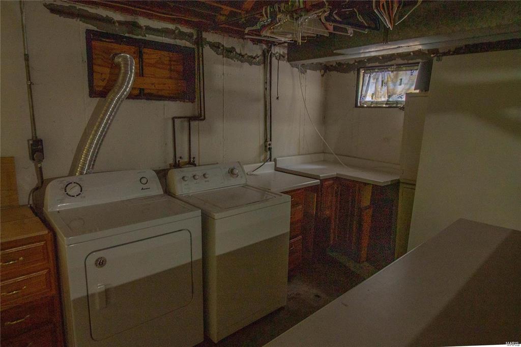 St Louis, Missouri 63117, United States, 2 Bedrooms Bedrooms, ,1 BathroomBathrooms,Residential,Pending,29327