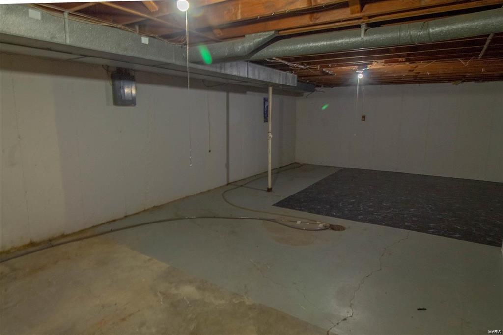 St Louis, Missouri 63117, United States, 2 Bedrooms Bedrooms, ,1 BathroomBathrooms,Residential,Pending,29327
