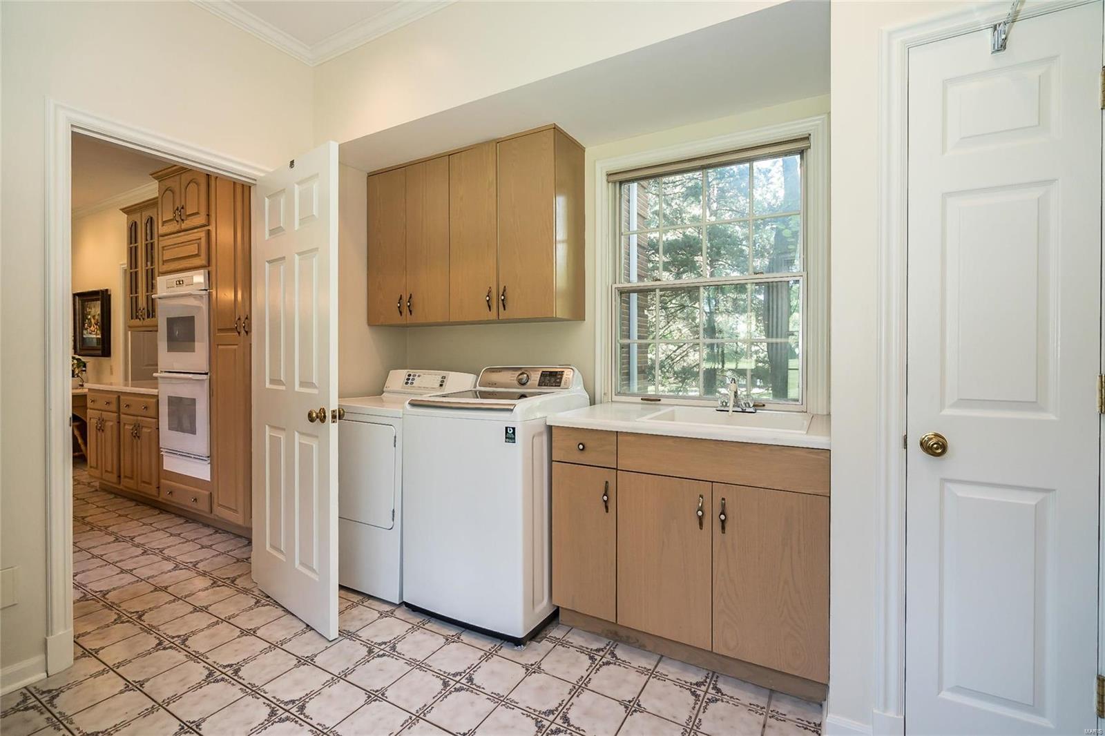 Dubon Lane - Residential