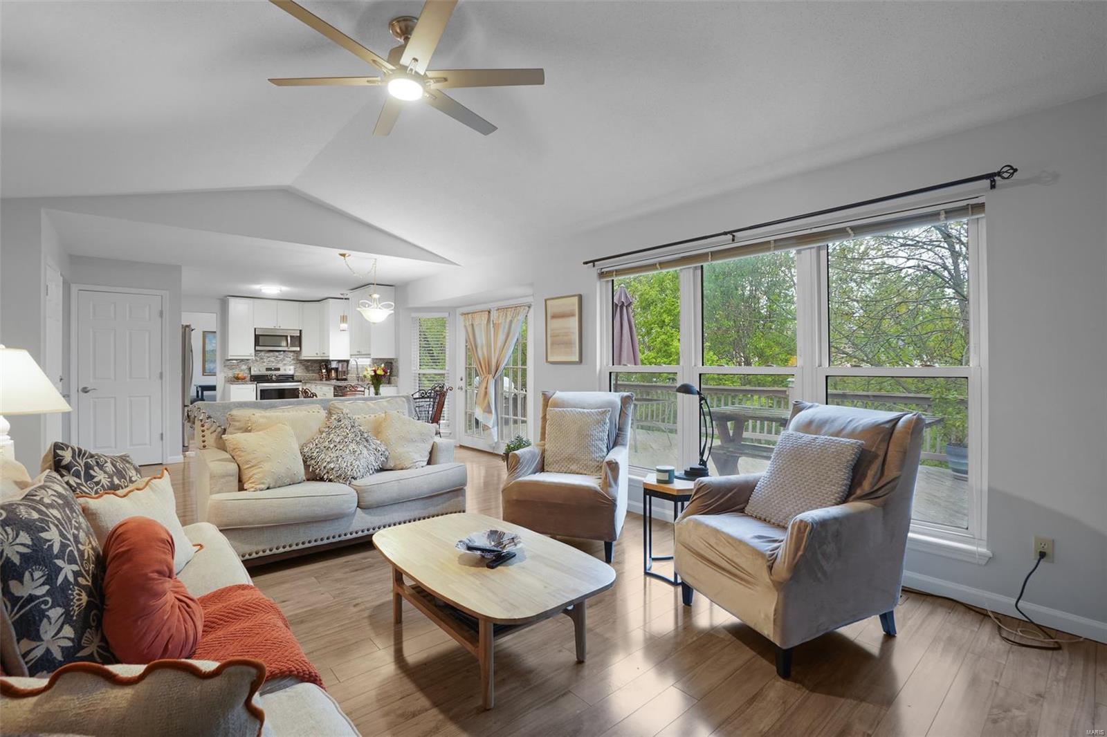 St Peters, Missouri 63376, United States, 3 Bedrooms Bedrooms, ,4 BathroomsBathrooms,Residential,Active,112990