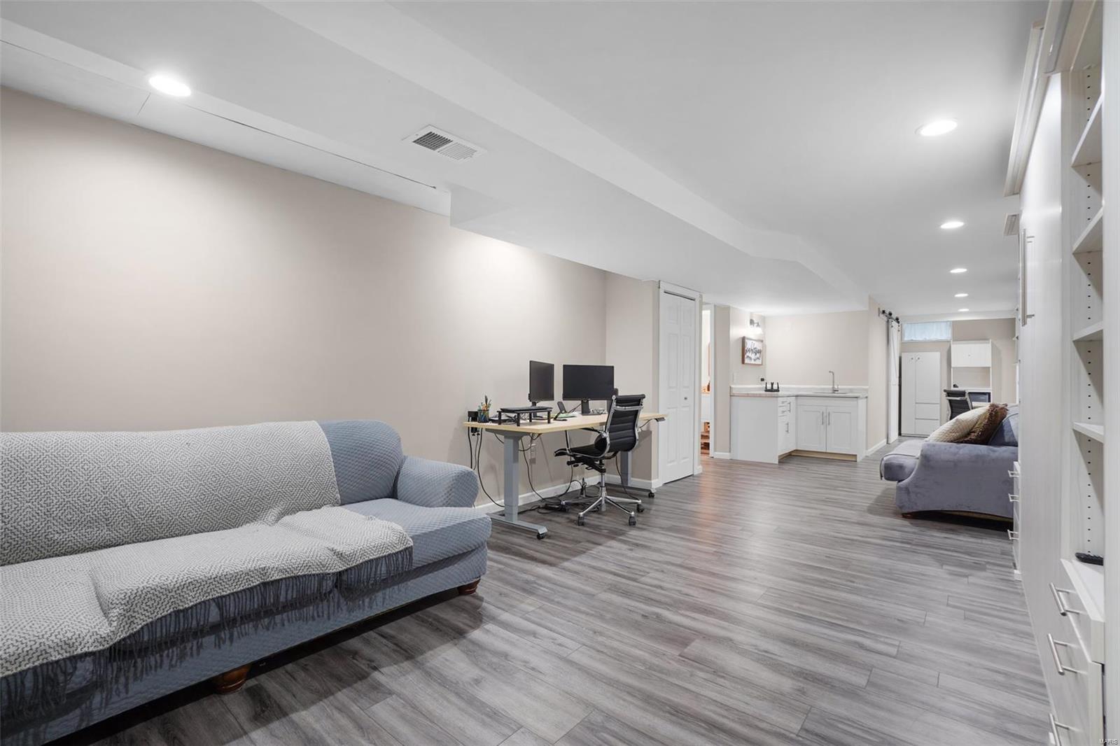 St Peters, Missouri 63376, United States, 3 Bedrooms Bedrooms, ,4 BathroomsBathrooms,Residential,Active,112990