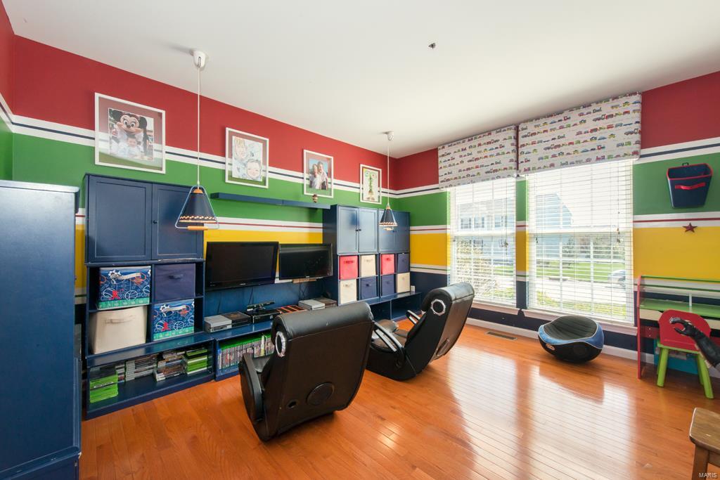 The Manors At Glenbrook - Residential